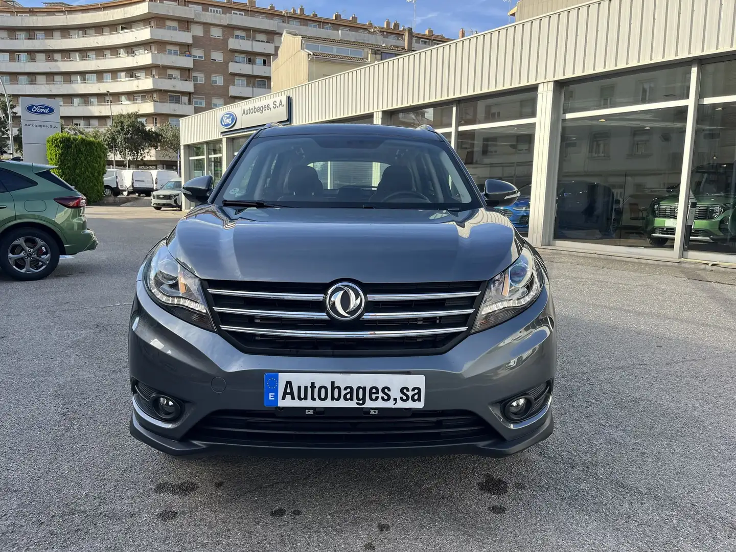 DFSK Glory 580 1.5T Luxury 4x2 Aut Gris - 2