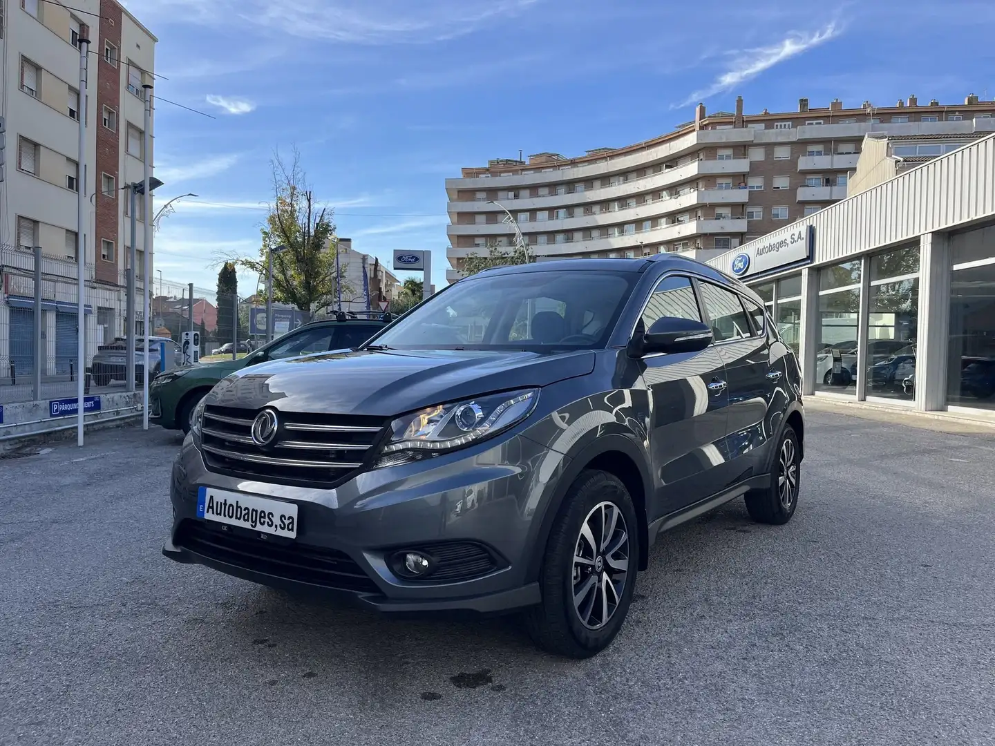 DFSK Glory 580 1.5T Luxury 4x2 Aut Gris - 1