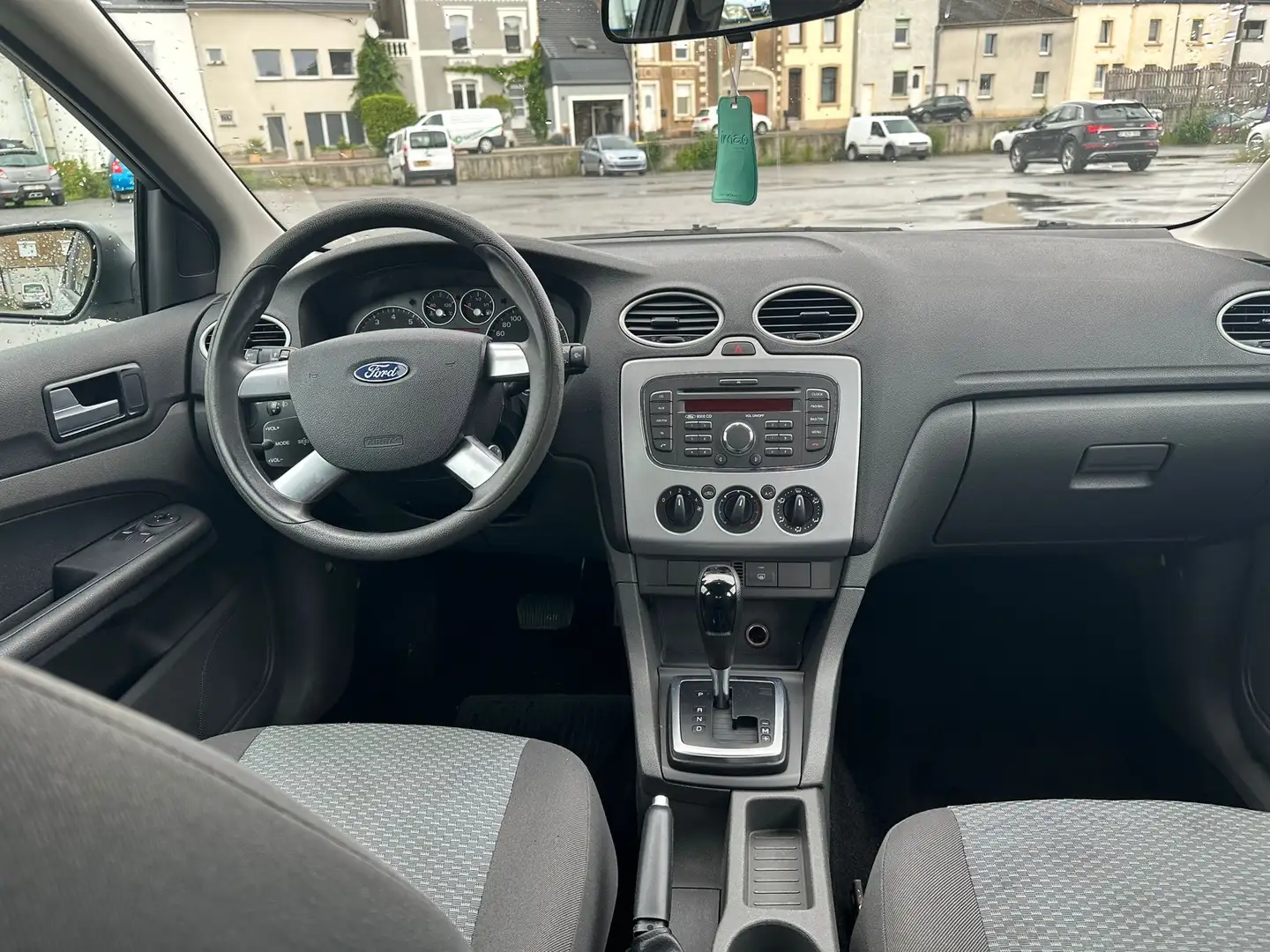 Ford Focus 1.6i 16v Trend - 1