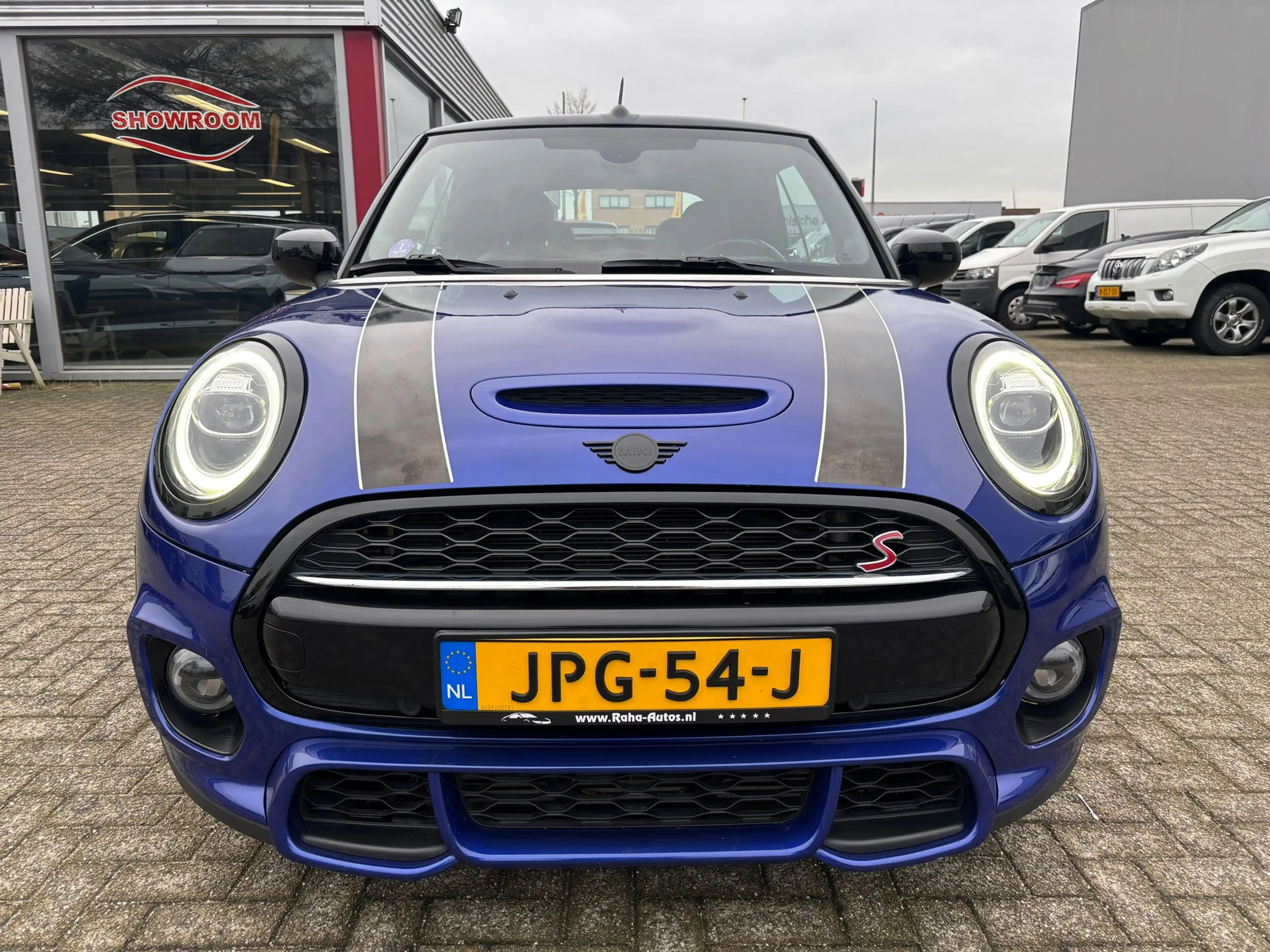 MINI Cooper S Cabrio Mini 2.0 Night Jack Edition — photo 2