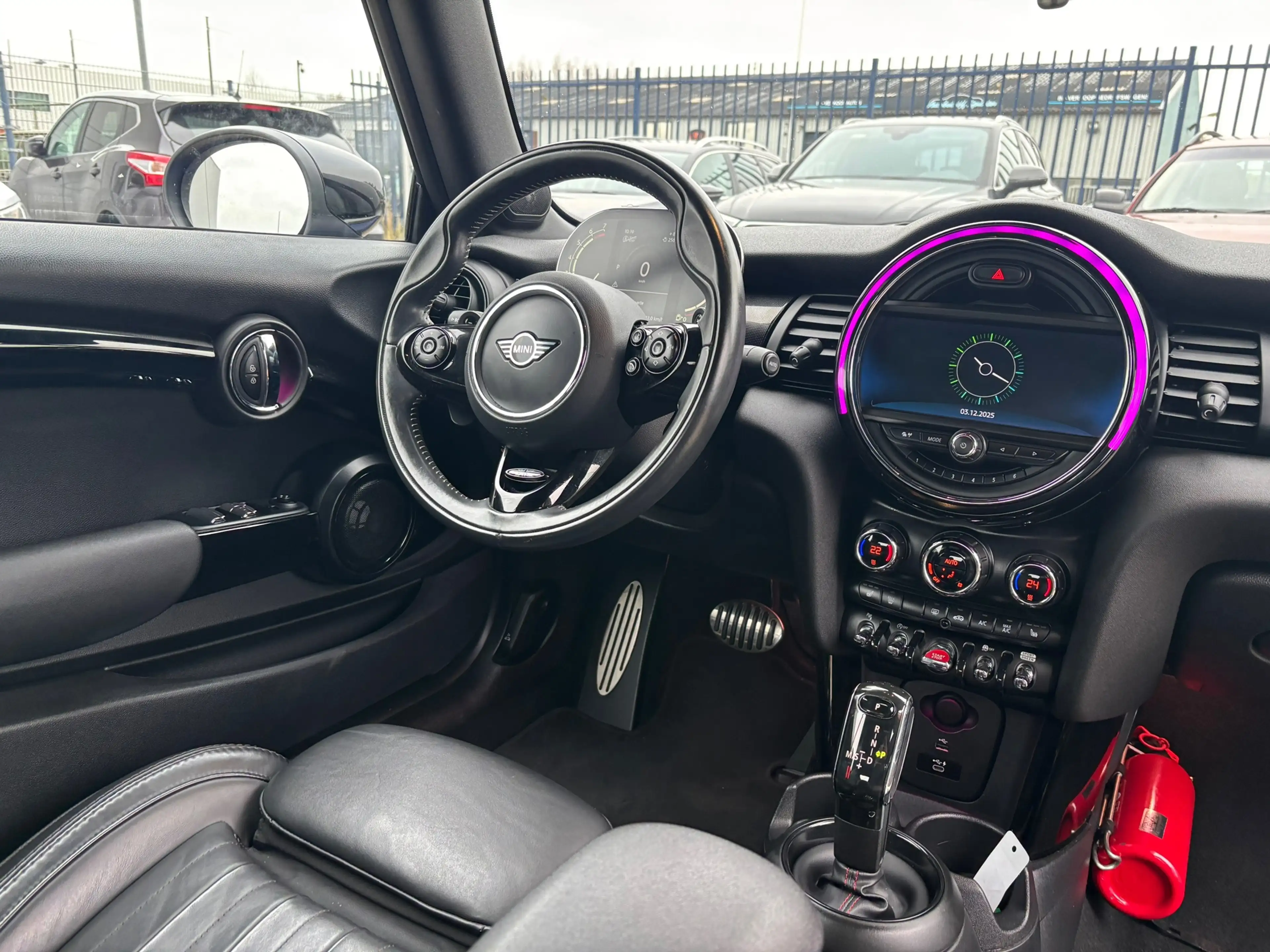 MINI Cooper S Cabrio Mini 2.0 Night Jack Edition — photo 11