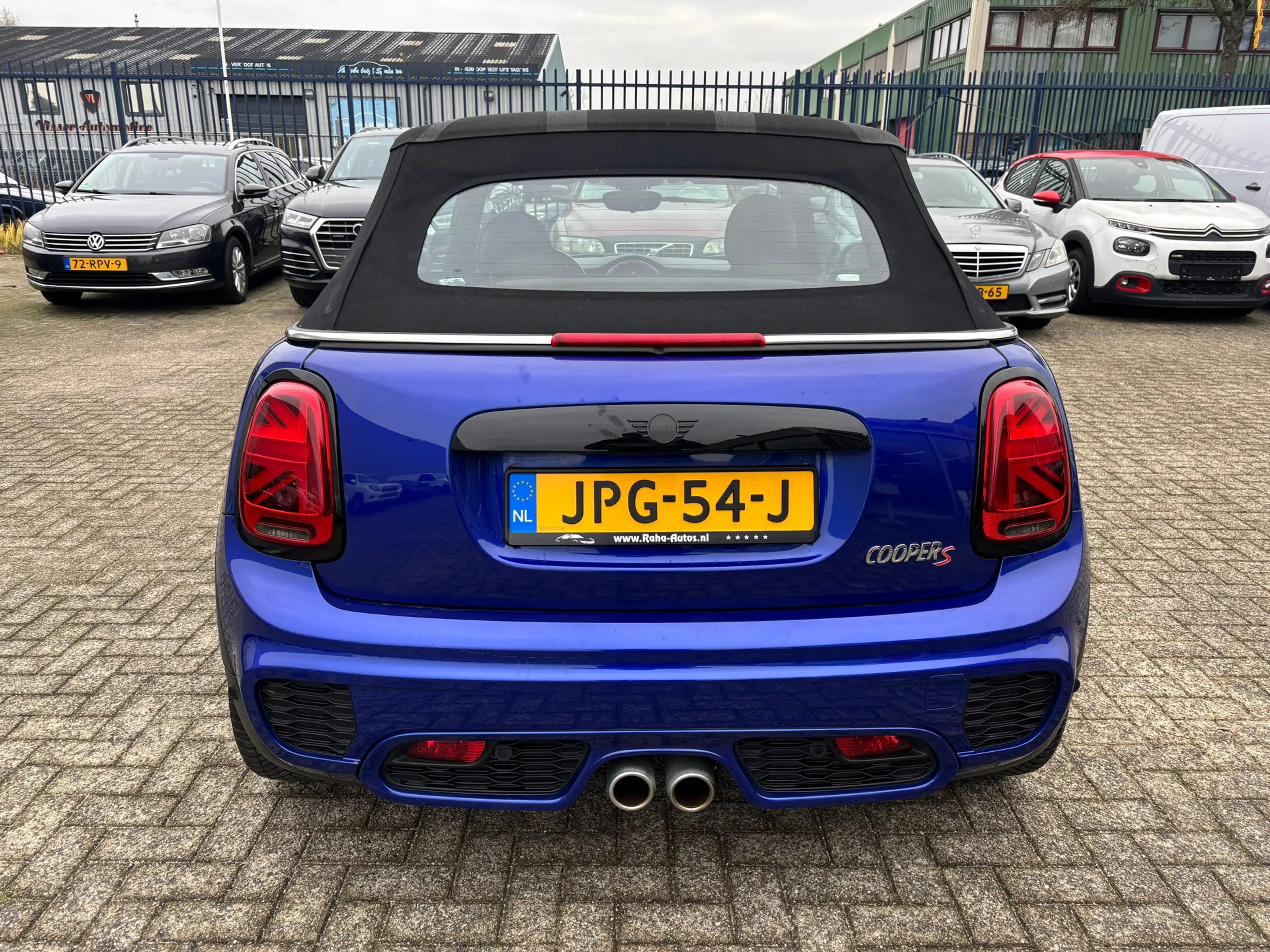 MINI Cooper S Cabrio Mini 2.0 Night Jack Edition — photo 6