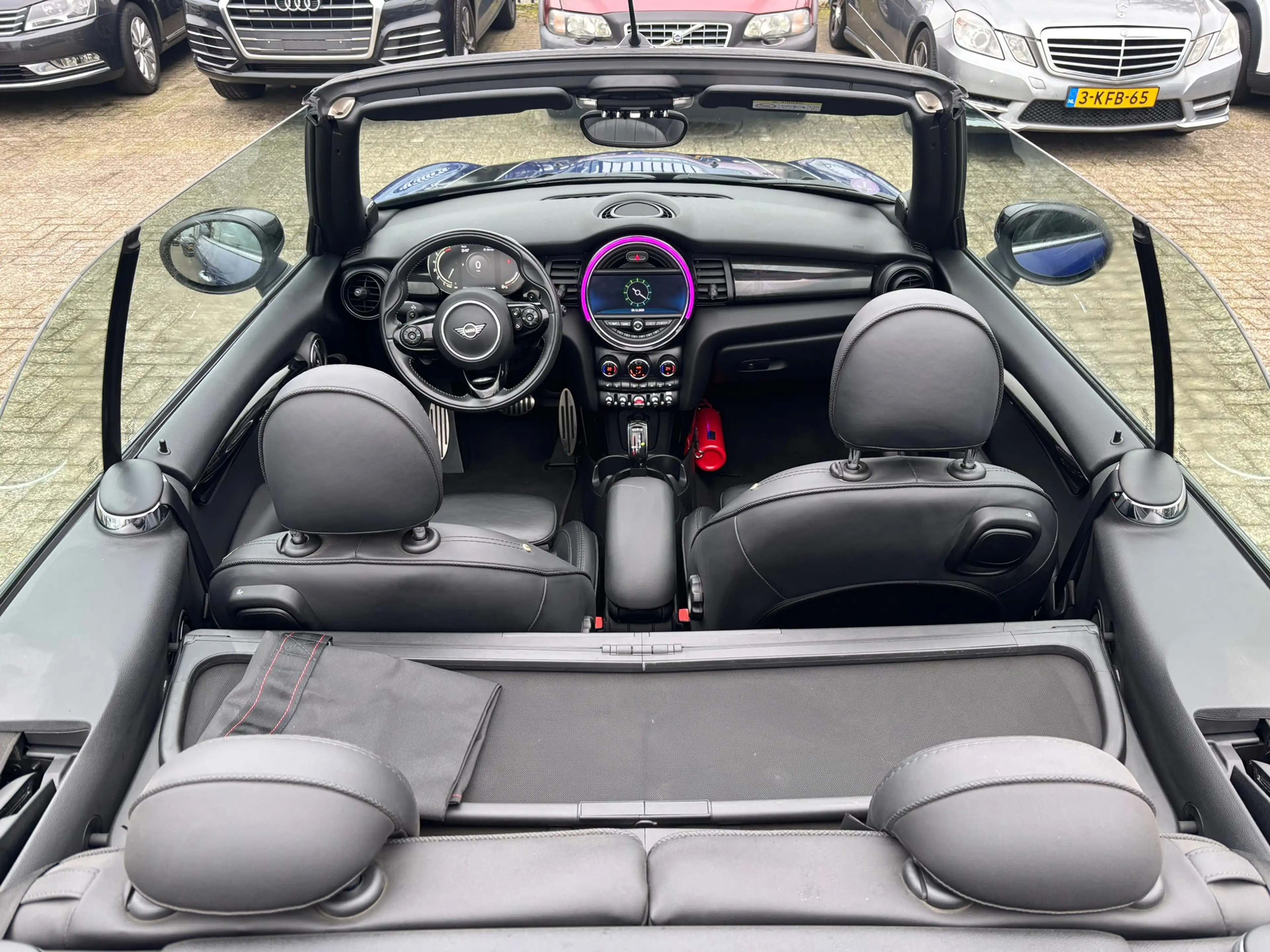 MINI Cooper S Cabrio Mini 2.0 Night Jack Edition — photo 13