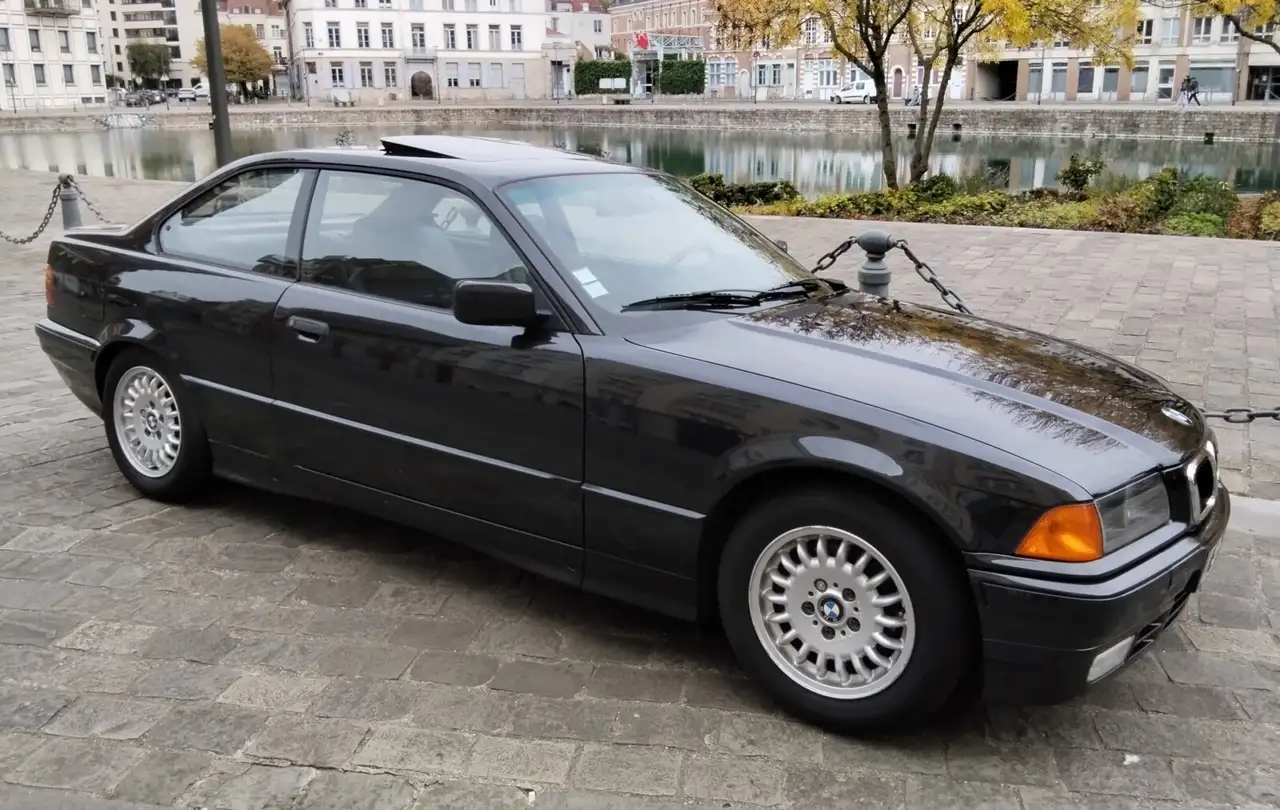 BMW 325 E36 325 i Coupé BVA, foto 1