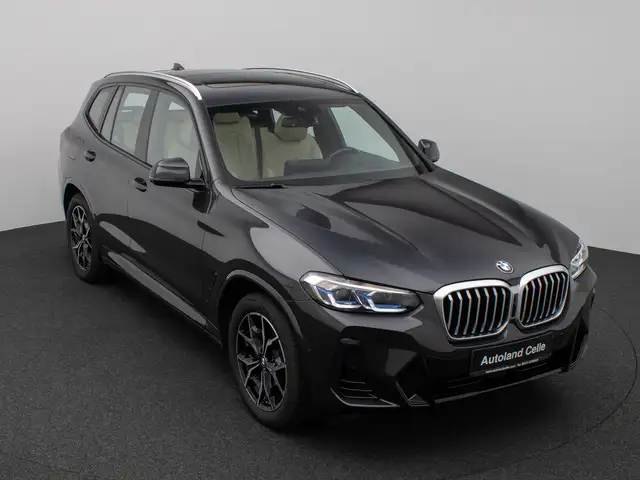 BMW X3 M view 3