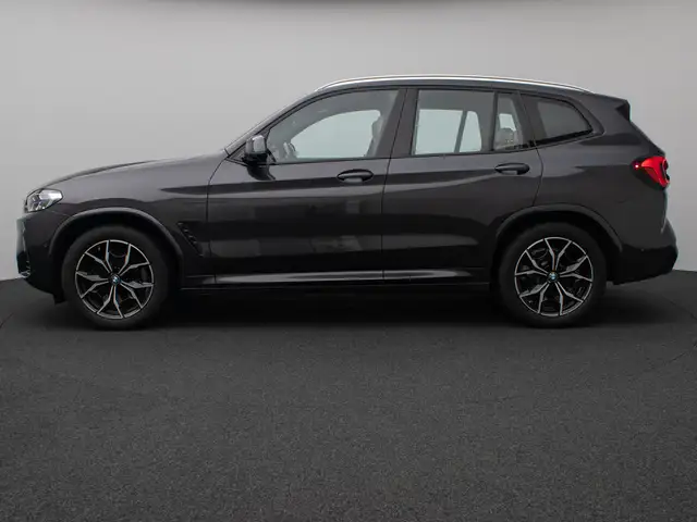BMW X3 M view 11