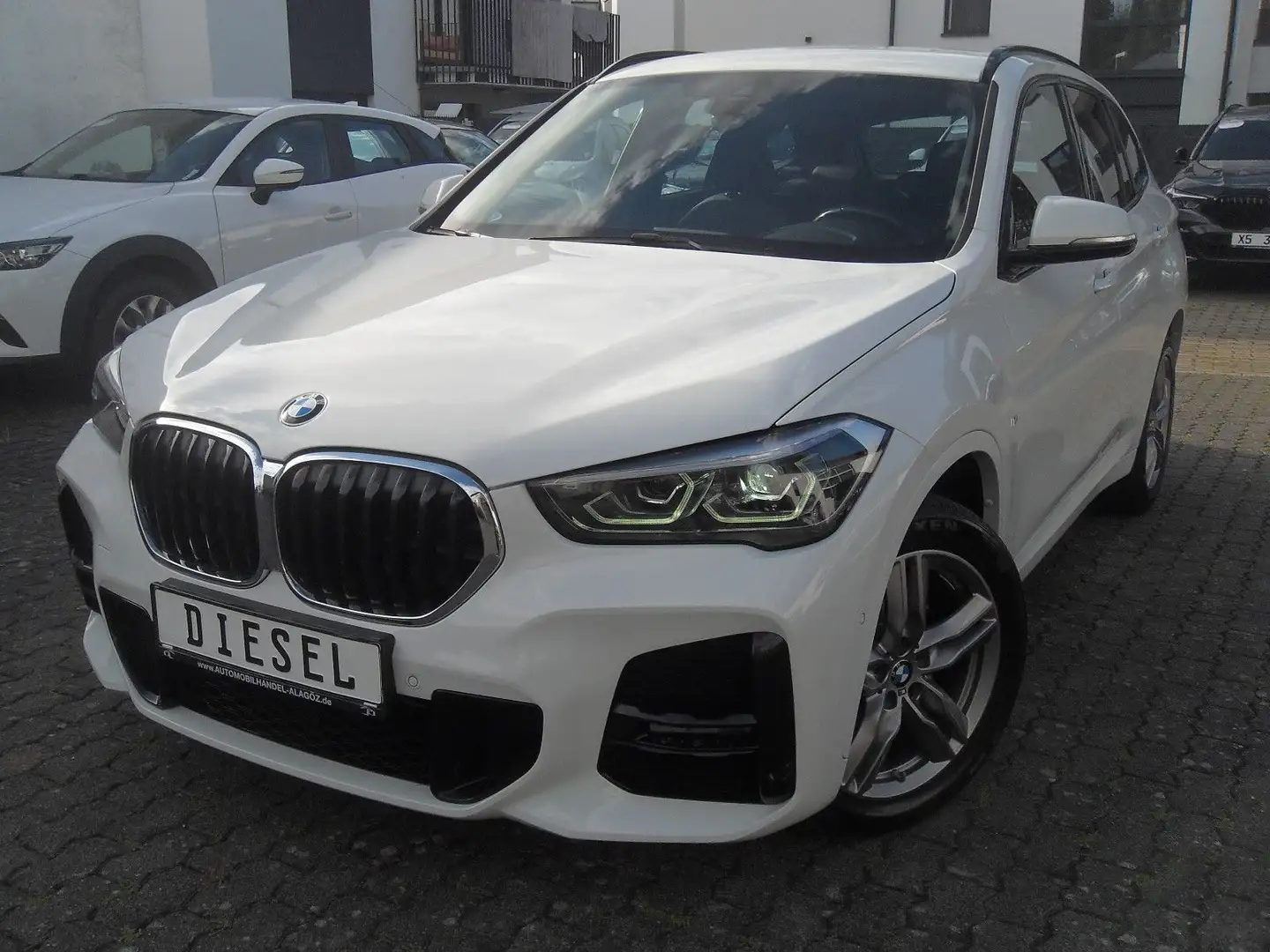 BMW X1 sDrive 18d M-SPORTPAKET LEDER NAVI KAMERA LED Blanco - 1