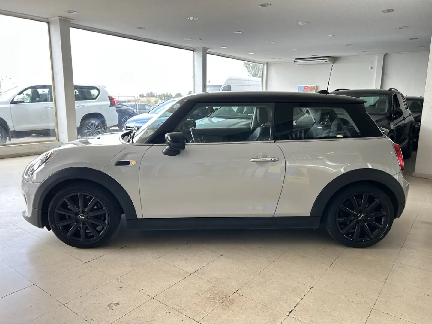 MINI Cooper Gris - 2