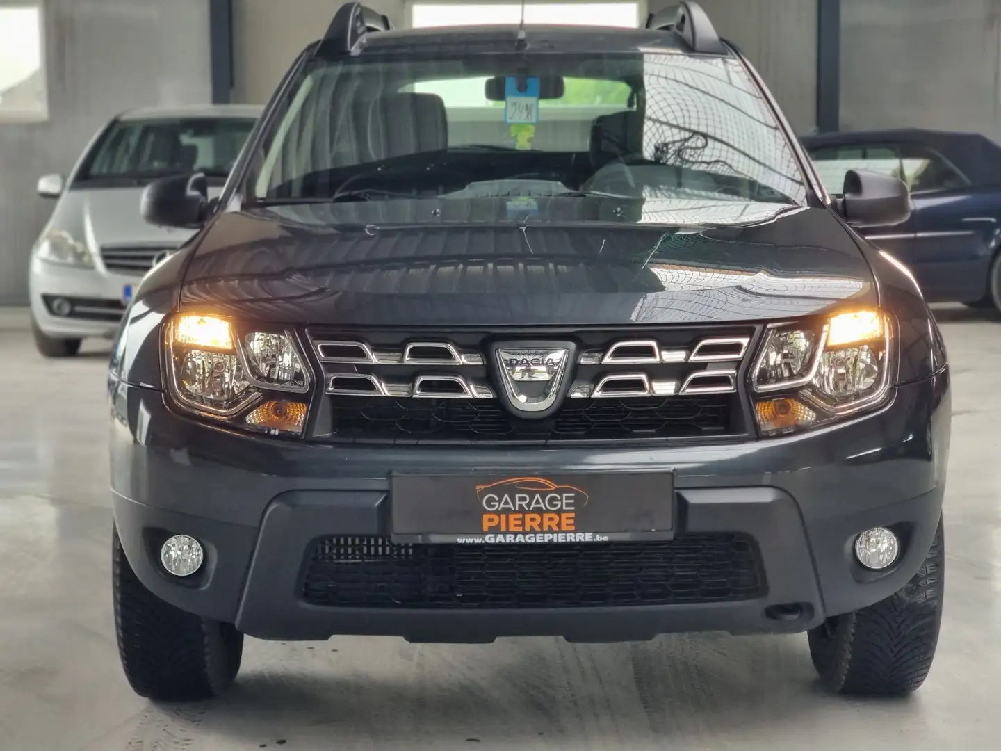 Dacia Duster 1.2 TCe 4x2 Prestige ** WWW.GARAGEPIERRE.BE Gris - 2