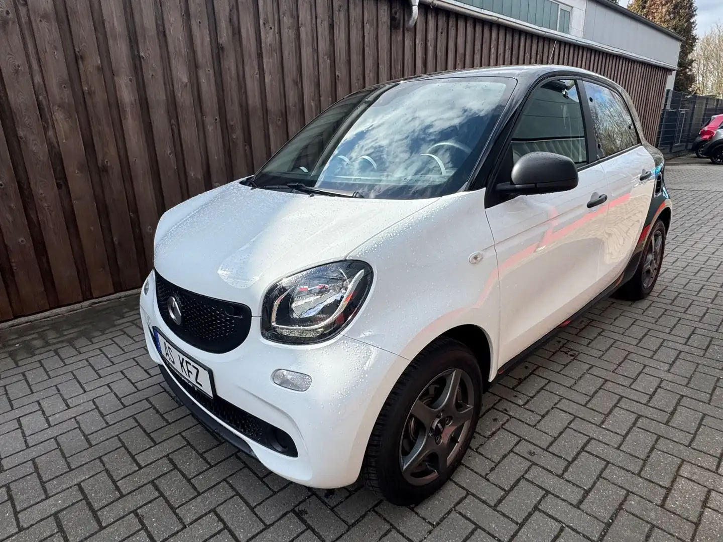 smart forFour 52kW KLIMA ALU´S SERVO TEMPOMAT RADIO Blanc - 1