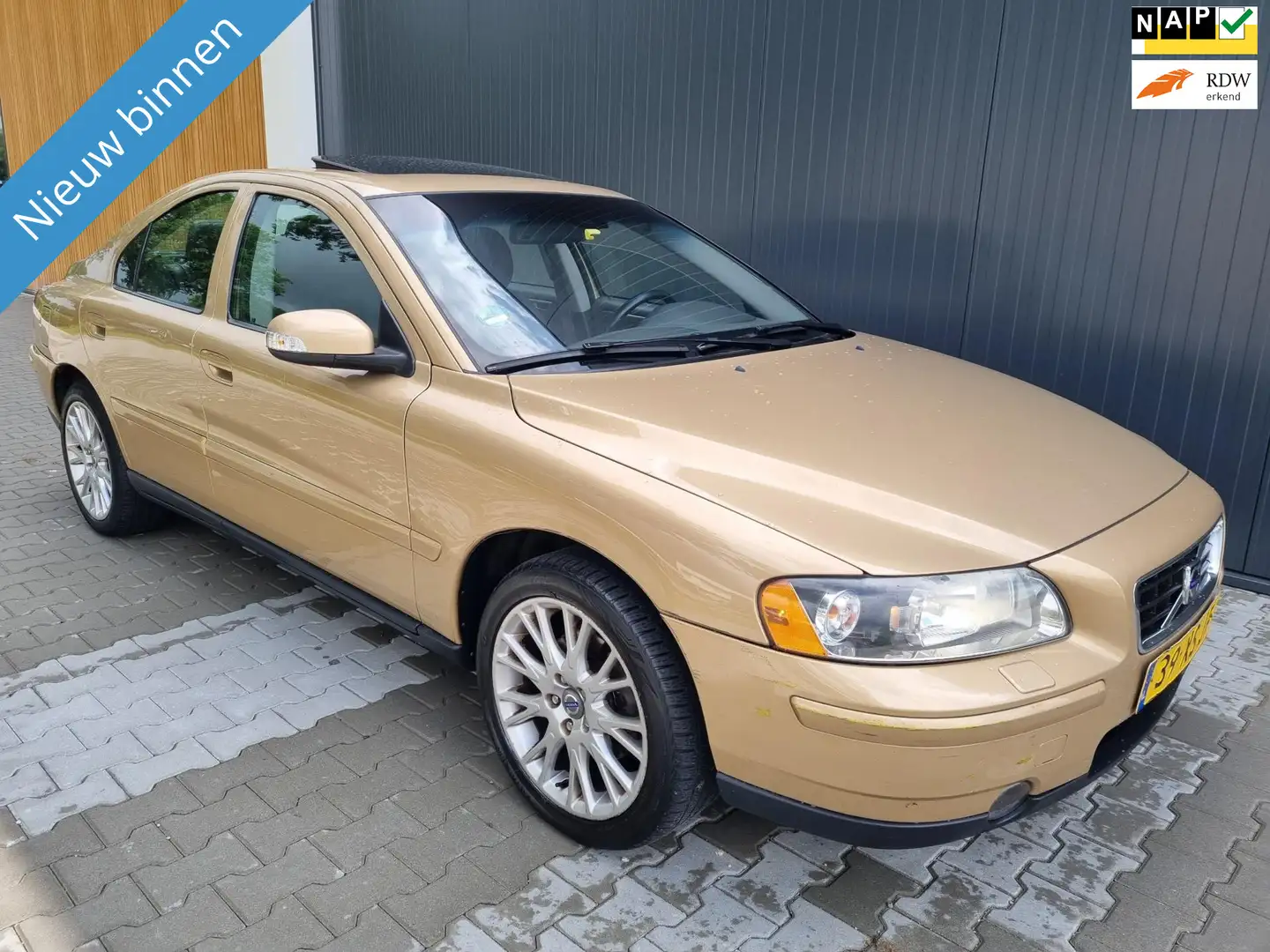 Volvo S60 2.4 Drivers Edition|Schuif-Kanteldak|Lmv Jaune - 1
