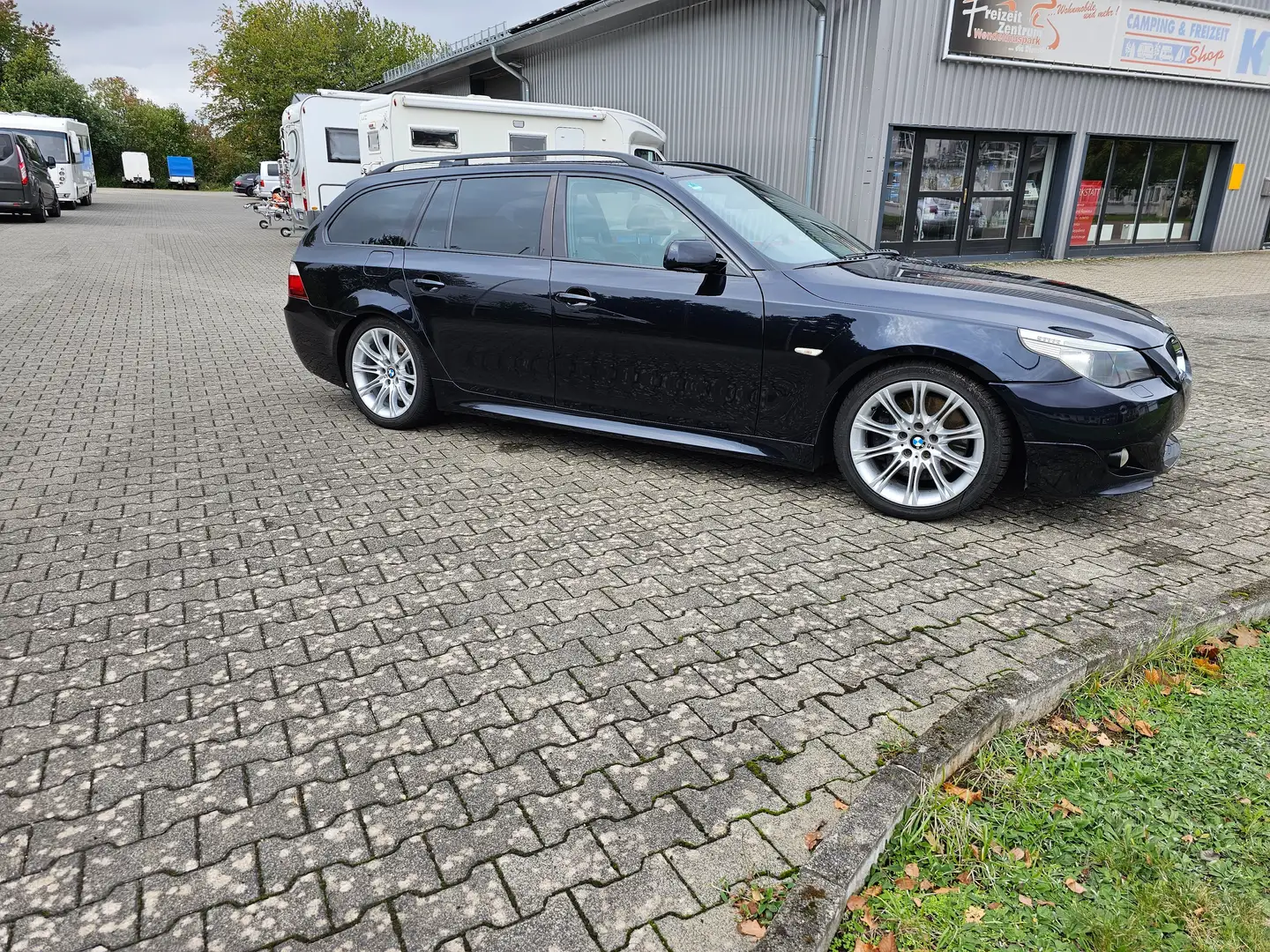 BMW 535 ,M-Paket,Logic 7,Navi Prof,TÜV NEU,Scheckheft Noir - 1