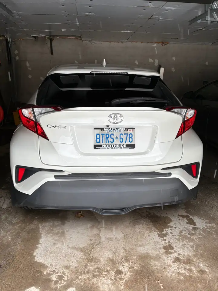 Toyota C-HR photo Toyota C-HR