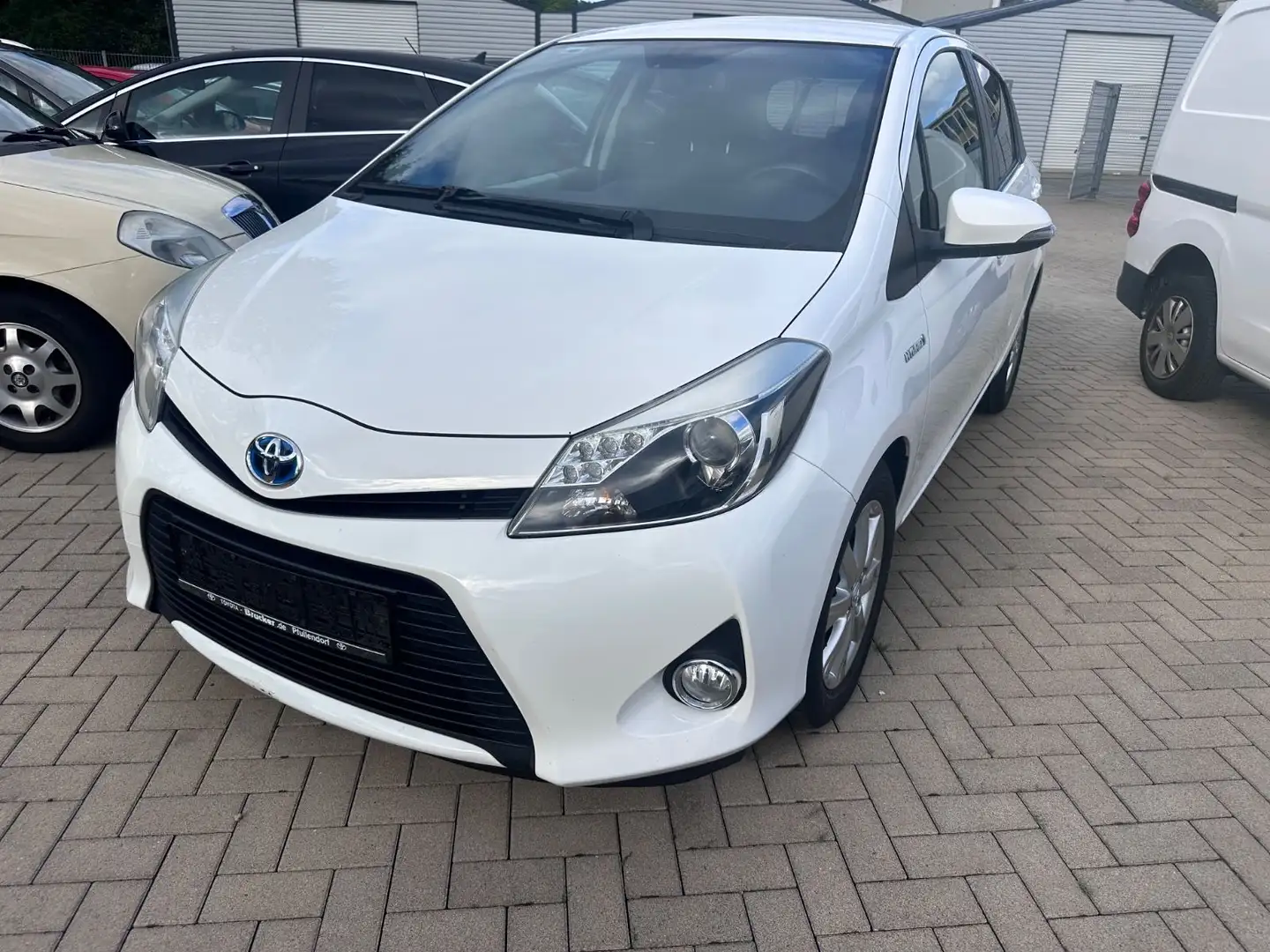 Toyota Yaris Hybrid Edition 2014/Alu/RFK/Automatik Weiß - 2