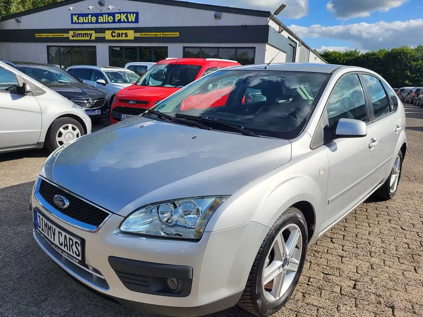 Ford Focus Fließheck  5-Türer 1.6 Ti-VCT Fun Silber - 1