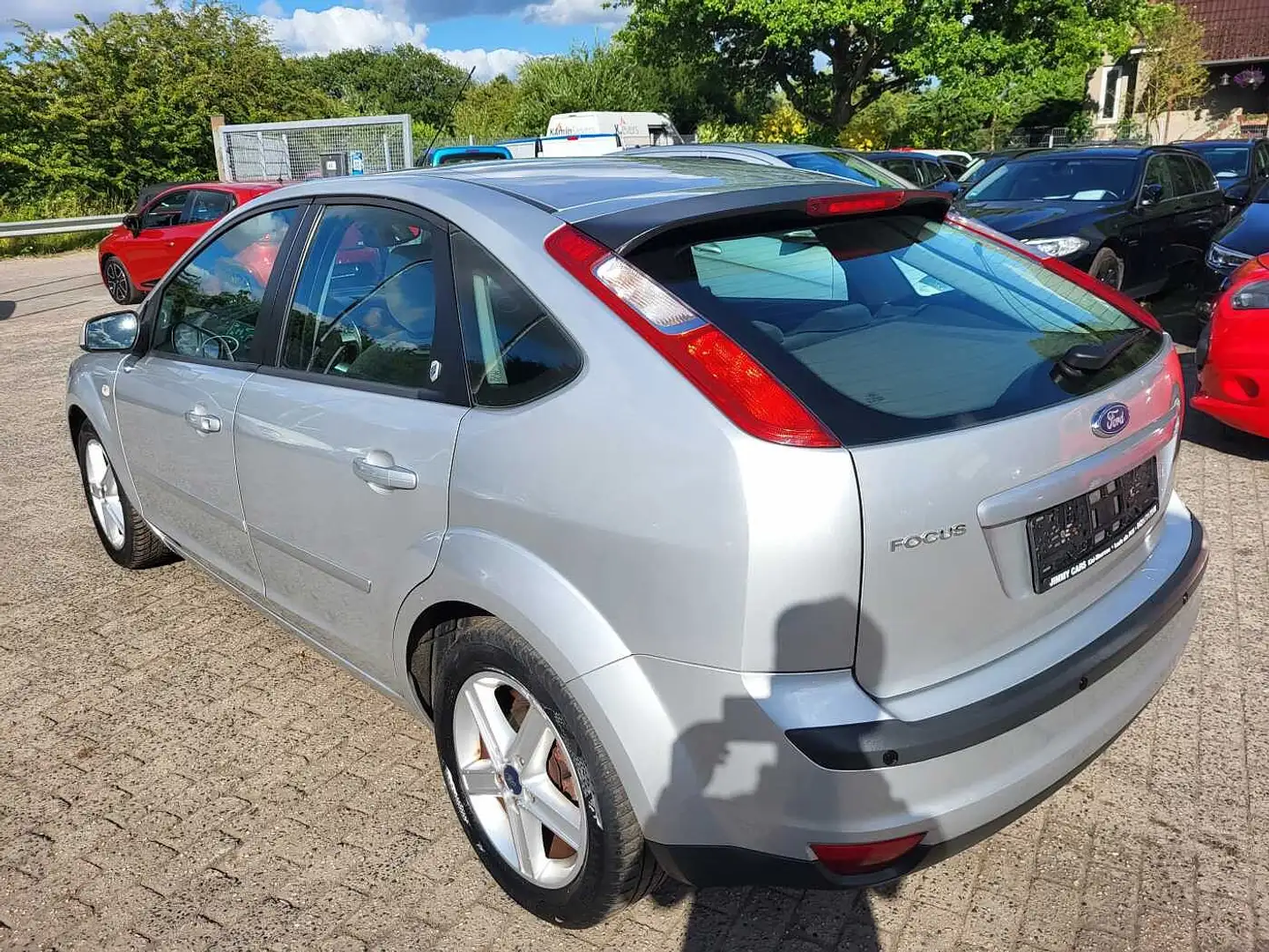 Ford Focus Fließheck  5-Türer 1.6 Ti-VCT Fun Silber - 2