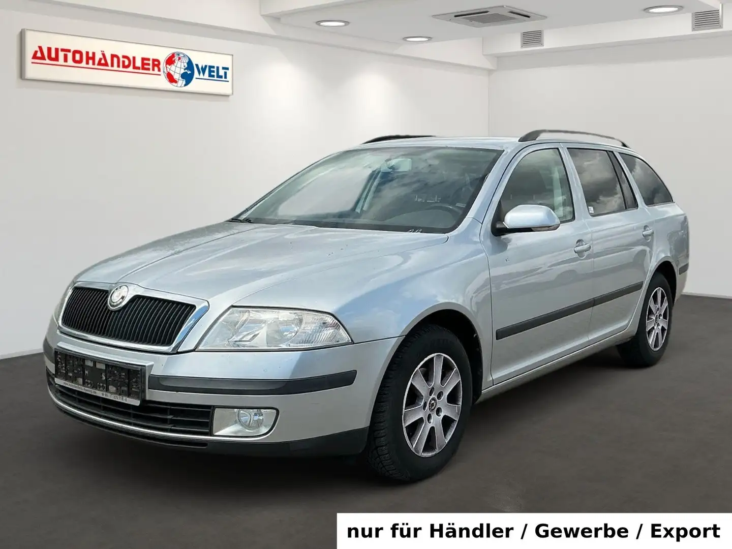 Skoda Octavia Kombi 1.6 16V Dual-AAC Tempo 4xSHZ PDC Silber - 1
