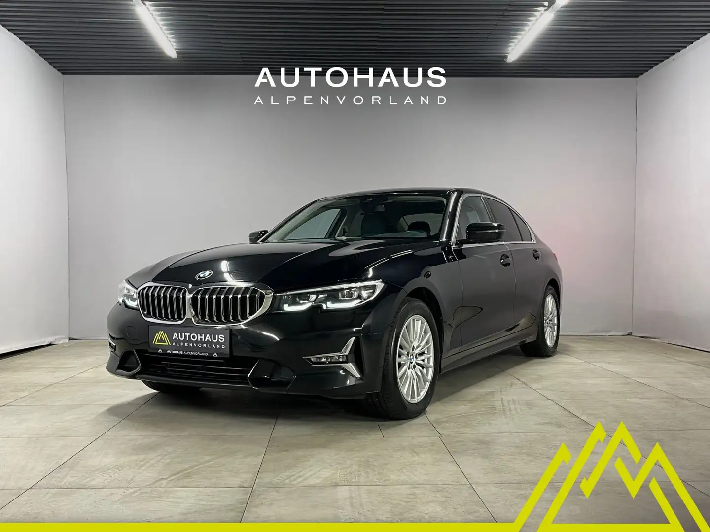 BMW 320 d xDrive 48V ***AHK | Luxury Line*** Schwarz - 1