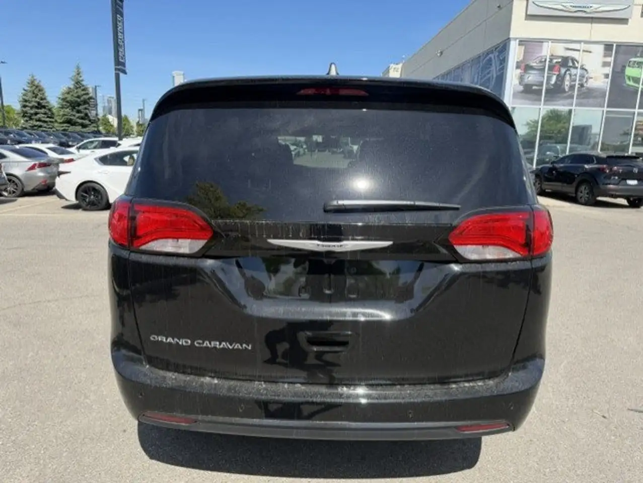 Chrysler Grand Caravan снимка Chrysler Grand Caravan
