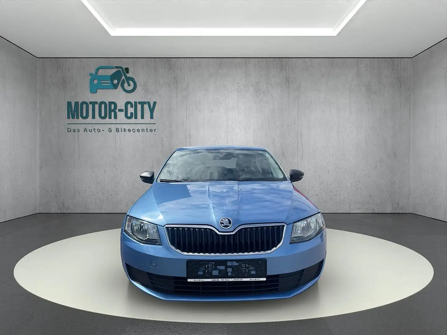 Skoda Octavia 1,6 TDI Active Blau - 2