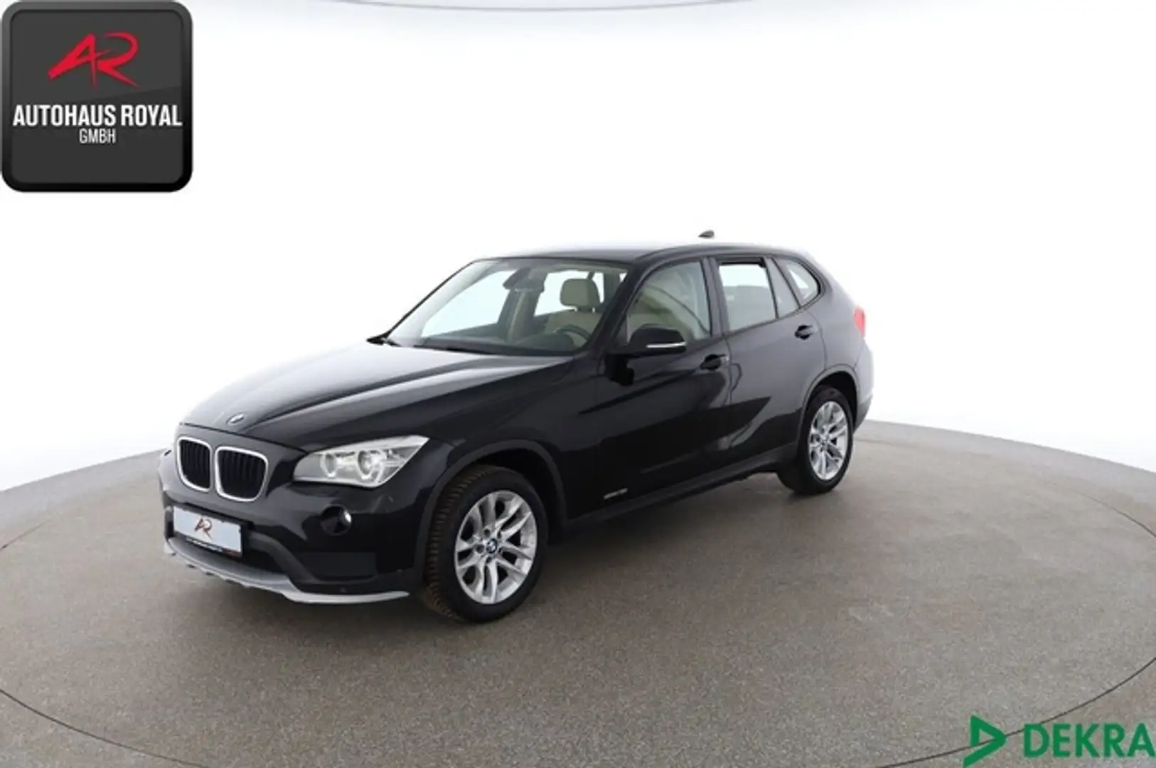 BMW X1 sDrive18i AUTOMATIK,NAVI,AHK,XENON,LEDER,PDC Schwarz - 1