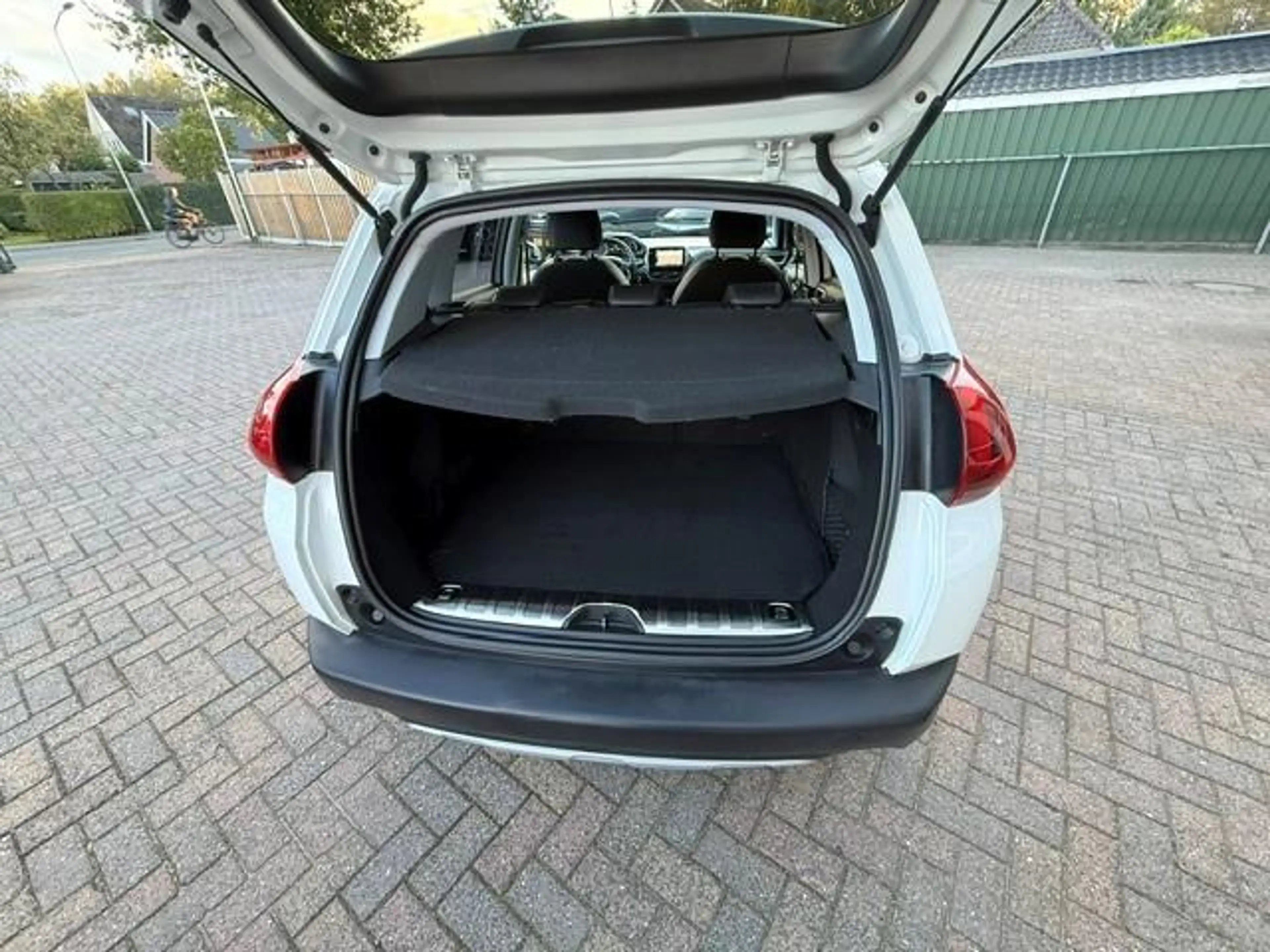 Peugeot 2008 1.2/Aut/Navi/Cam/Hleer/Allure — photo 15
