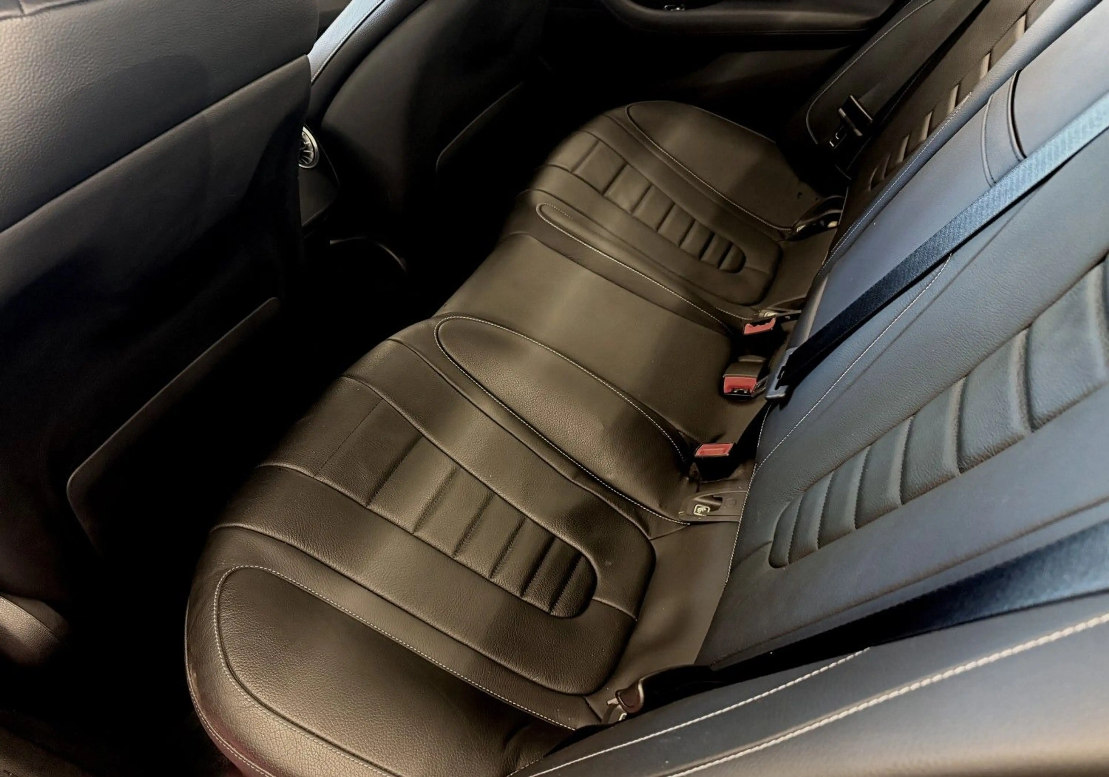 Mercedes-Benz CLS 450 4Matic 1Hand AMG Paket EGSD 360 Grad 1A — photo 10