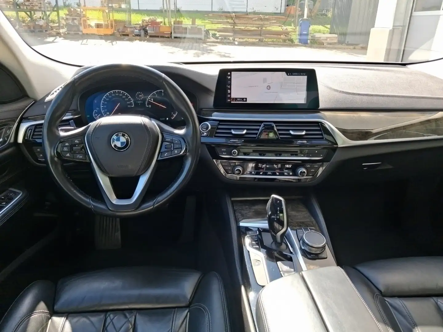 BMW 640 i Gran Turismo LED Navi HiFi Pano SHZv+h HUD Weiß - 2