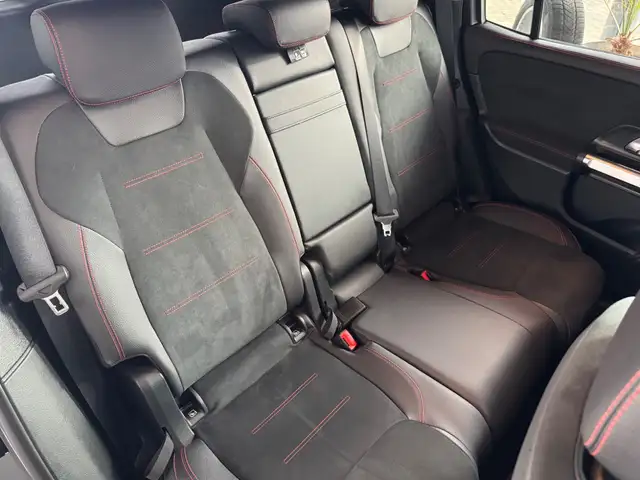 Mercedes-Benz GLB view 13