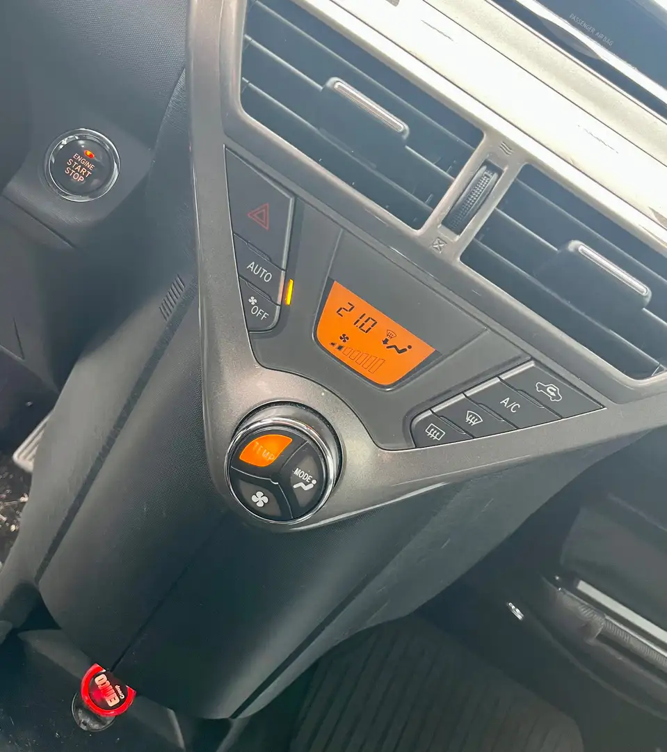 Toyota iQ Argent - 2