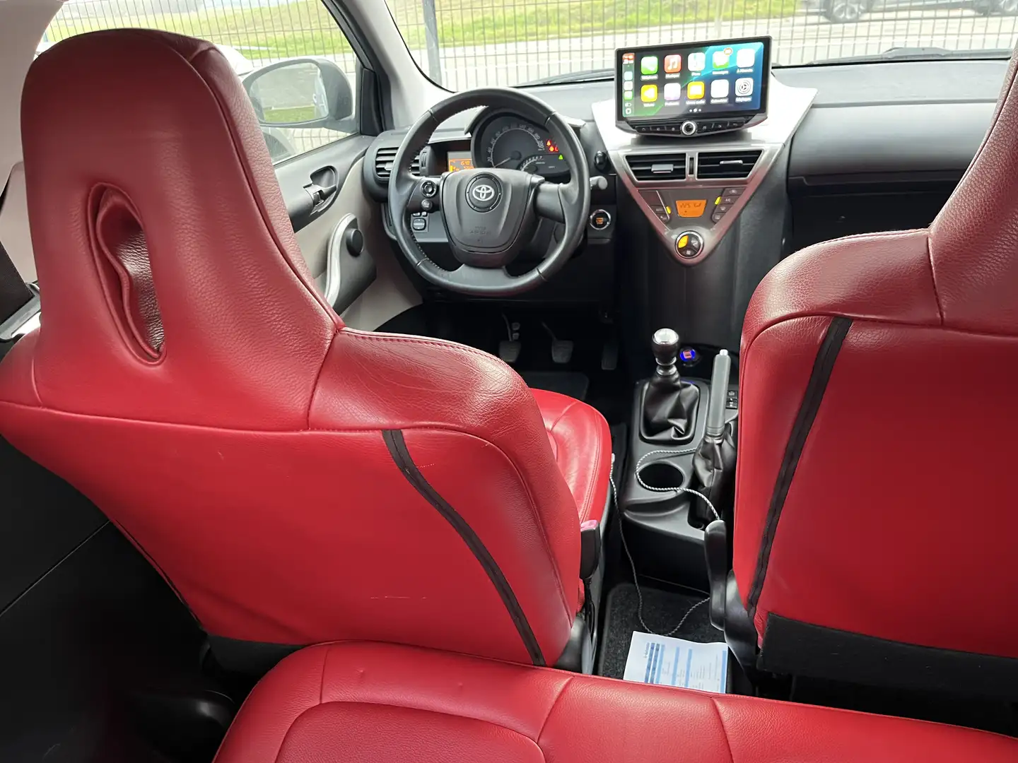 Toyota iQ Argintiu - 2