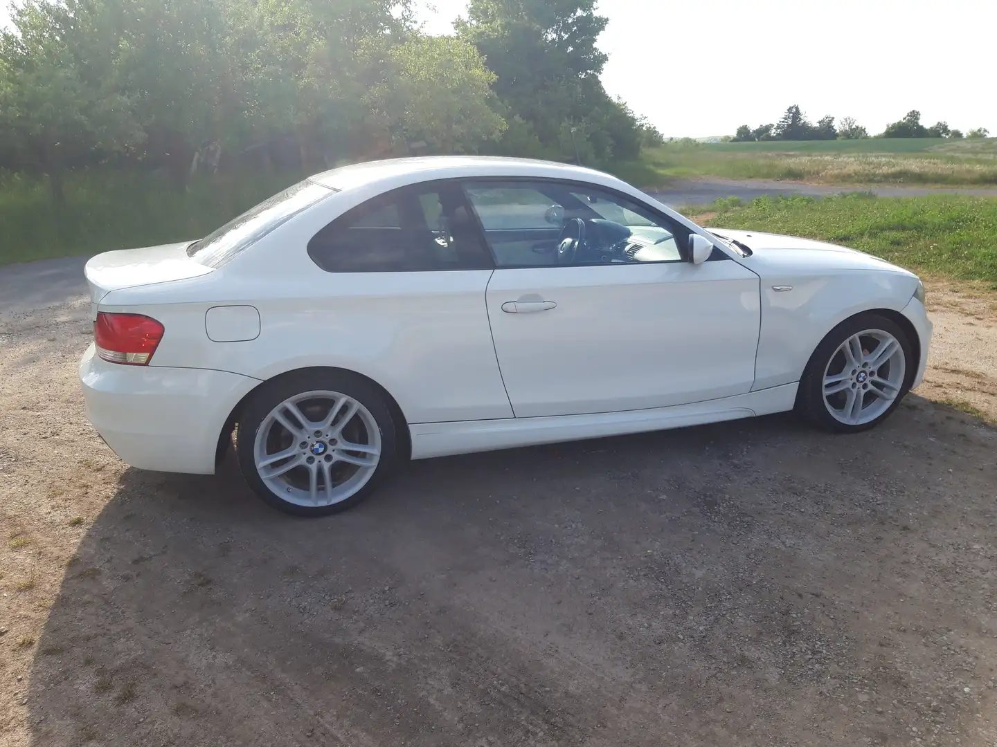 BMW 125 125i Coupe Alb - 1