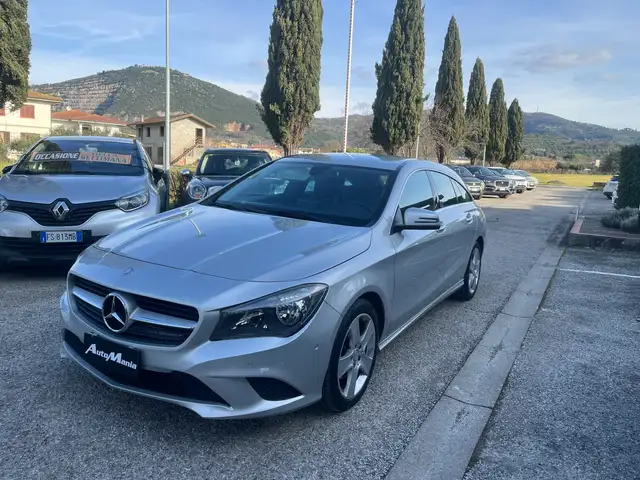 Mercedes-Benz CLA 180 Shooting Brake d Sport auto