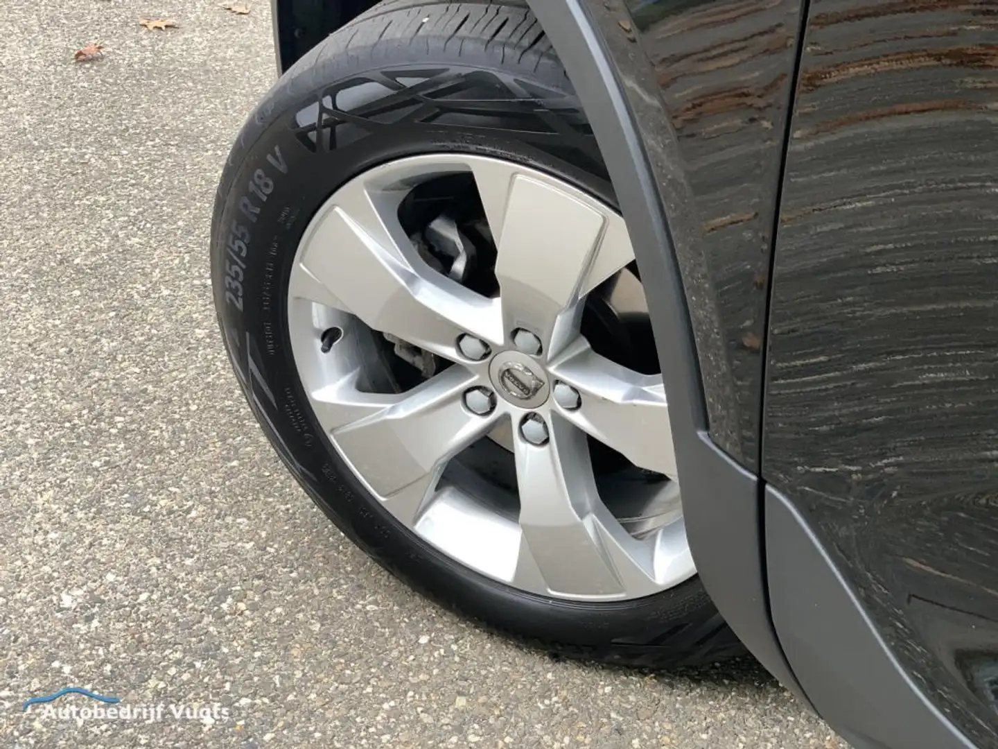 Volvo XC40 1.5 T2 *Elektr. achterklep*Camera*Keyless Entry Zwart - 2