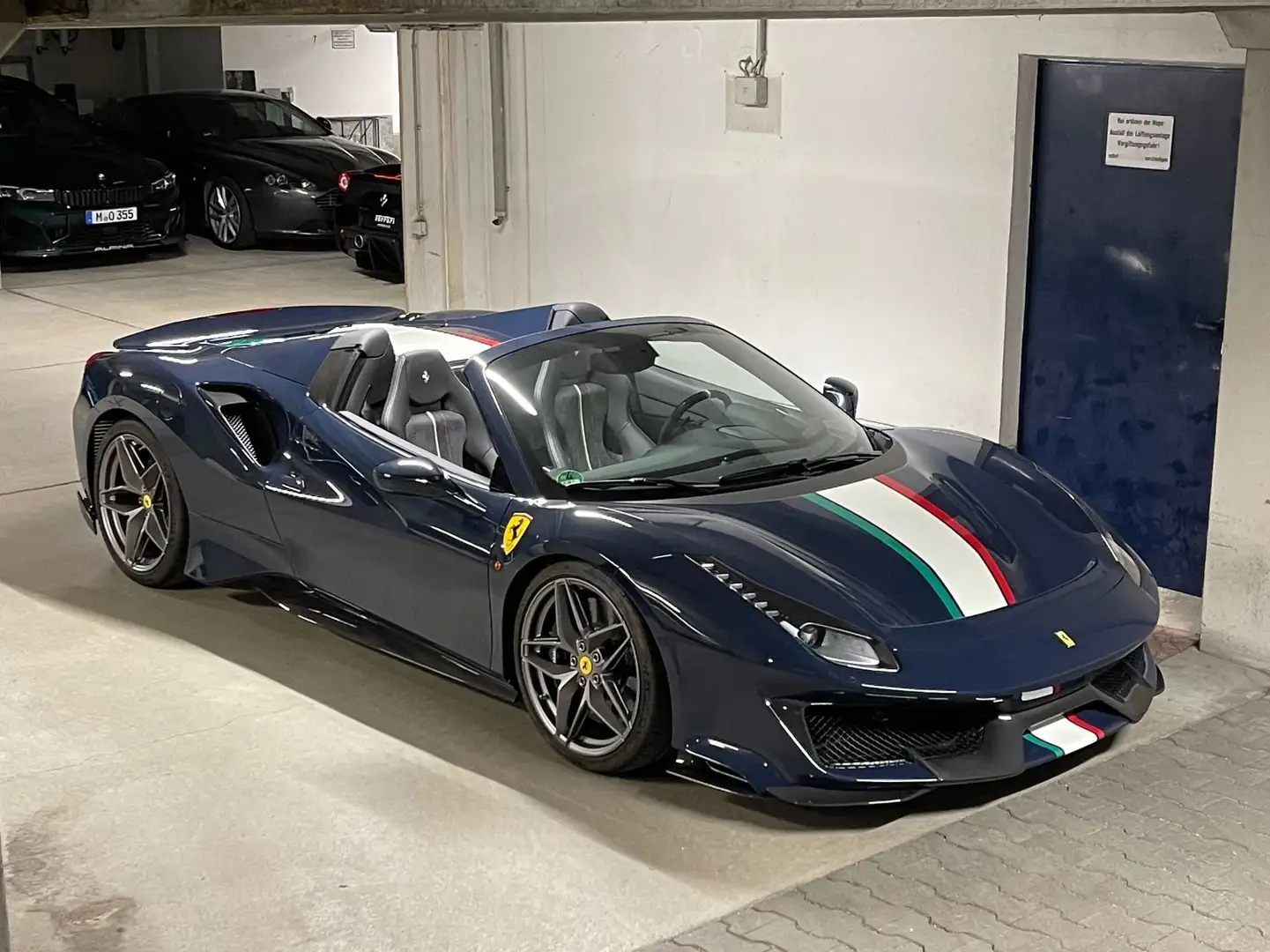 Ferrari 488 Spider*OneOff Colour*Airbrushed Shield Mavi - 1
