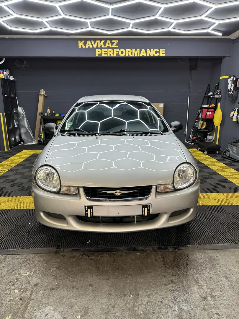 Chrysler Neon 2.0 LE - 1