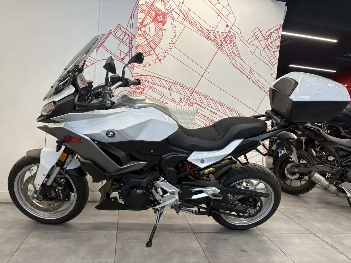BMW F 900 XR Blanc - 2