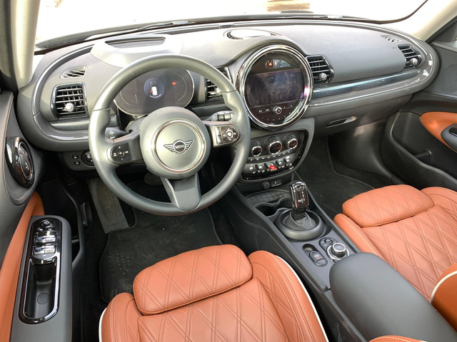 MINI Cooper Clubman Clubman PREMIUM PLUS Cooper 136 ch DKG7