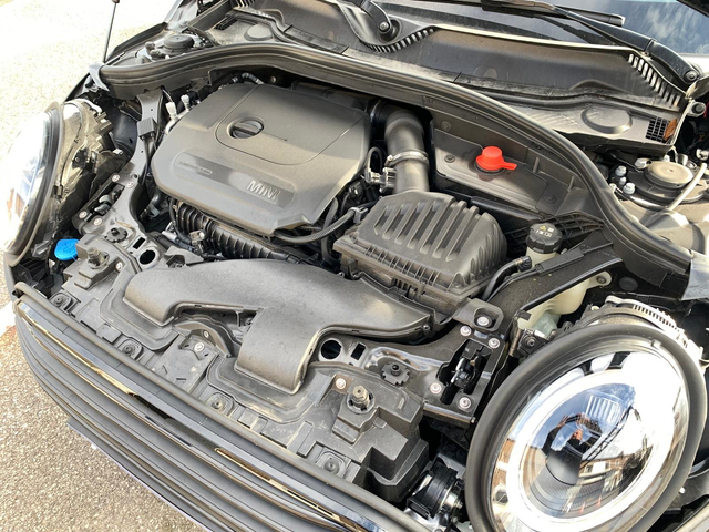 MINI Cooper Clubman Clubman PREMIUM PLUS Cooper 136 ch DKG7