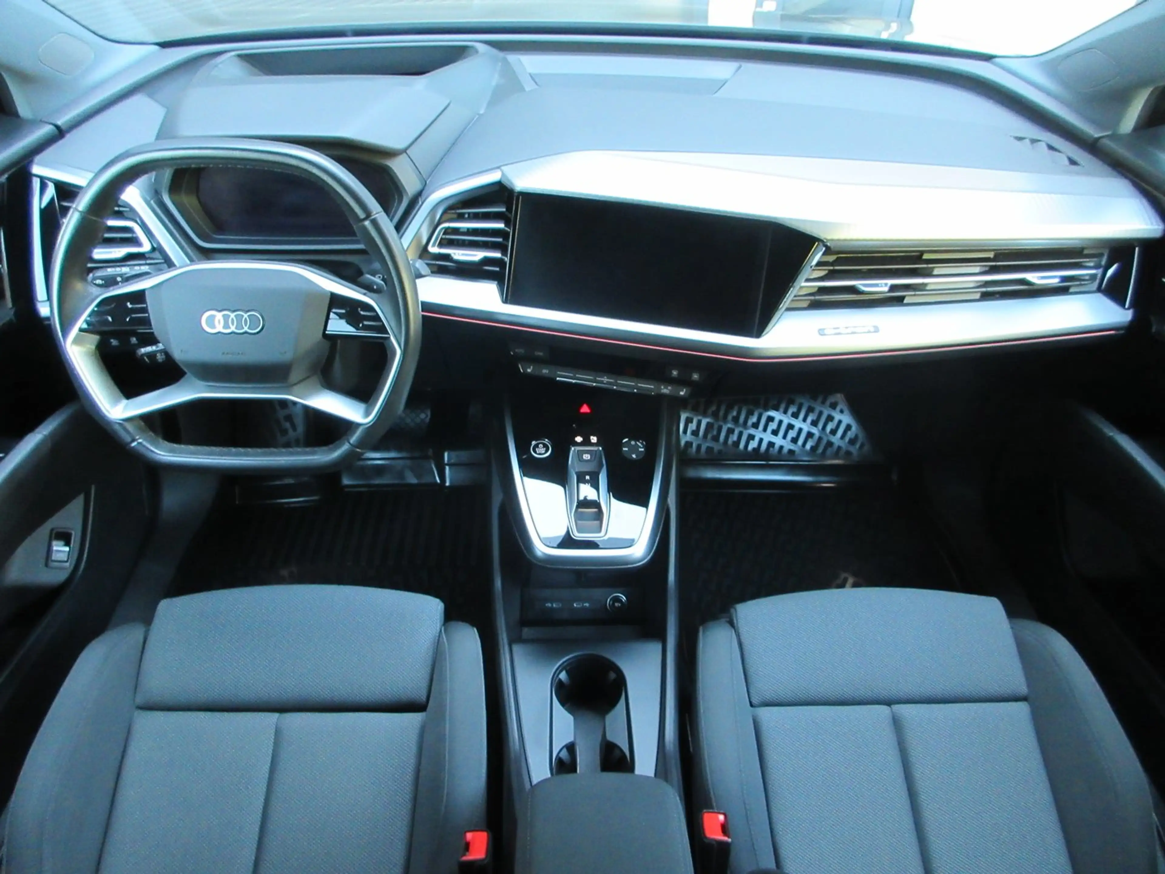 Audi Q4 e-tron Audi Q4 40 e-tron — photo 13