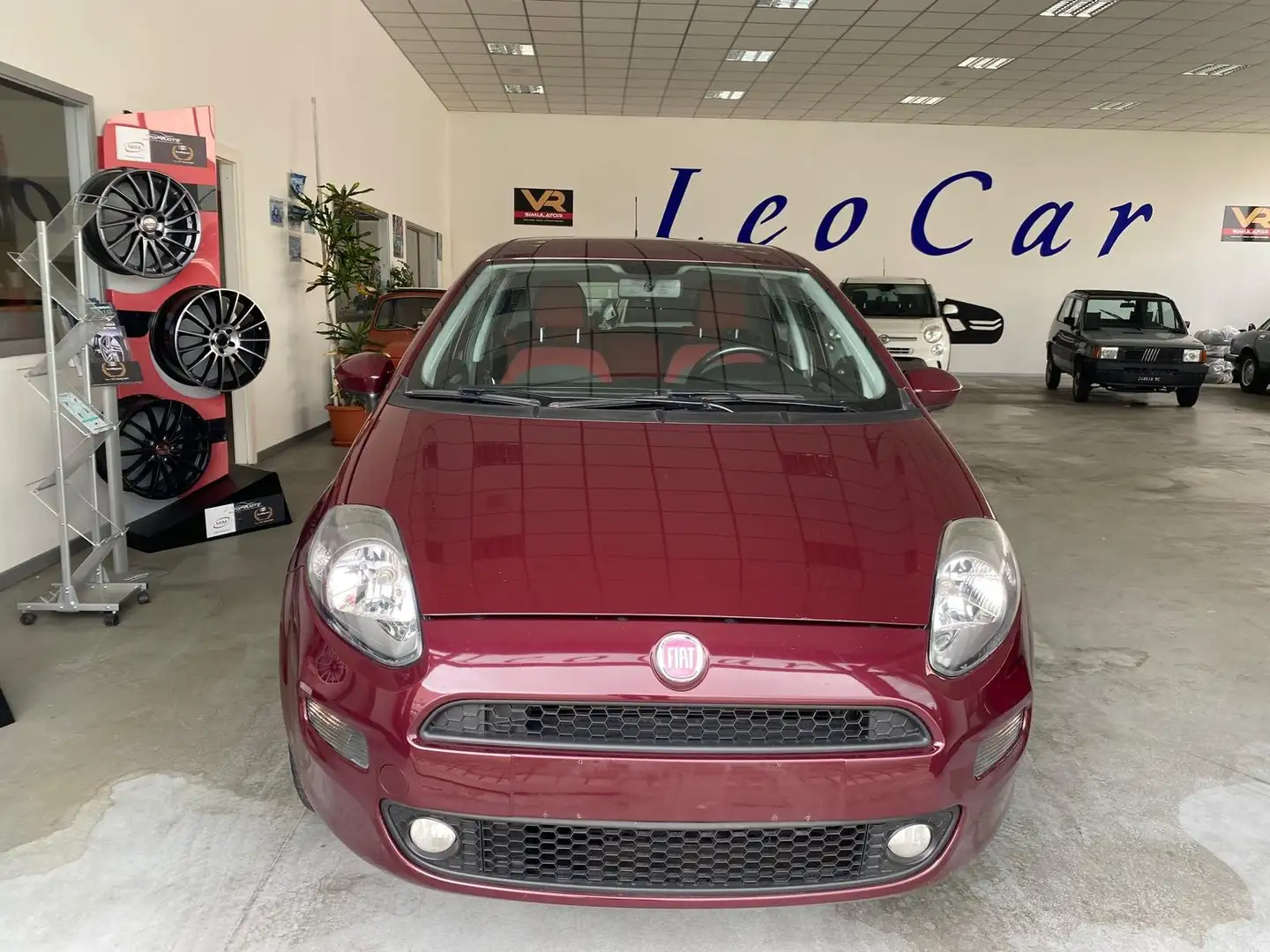 Fiat Punto Easy 5p 1.4 natural power 77cv "X Neopatentati" Rood - 2