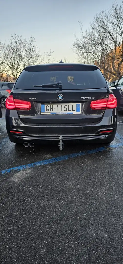BMW 320 320dA Touring xDrive - 1