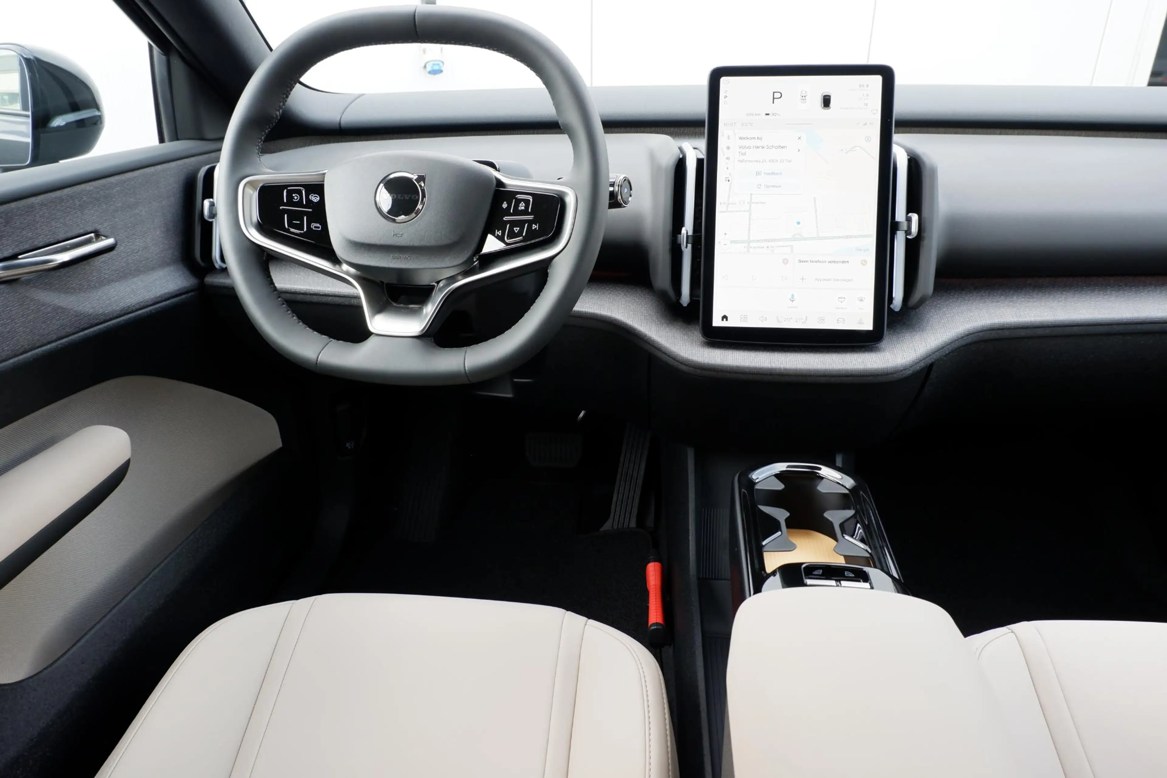 Volvo EX30 P5 Long Range Plus Europa 69 kWh | | Apple carplay — photo 4