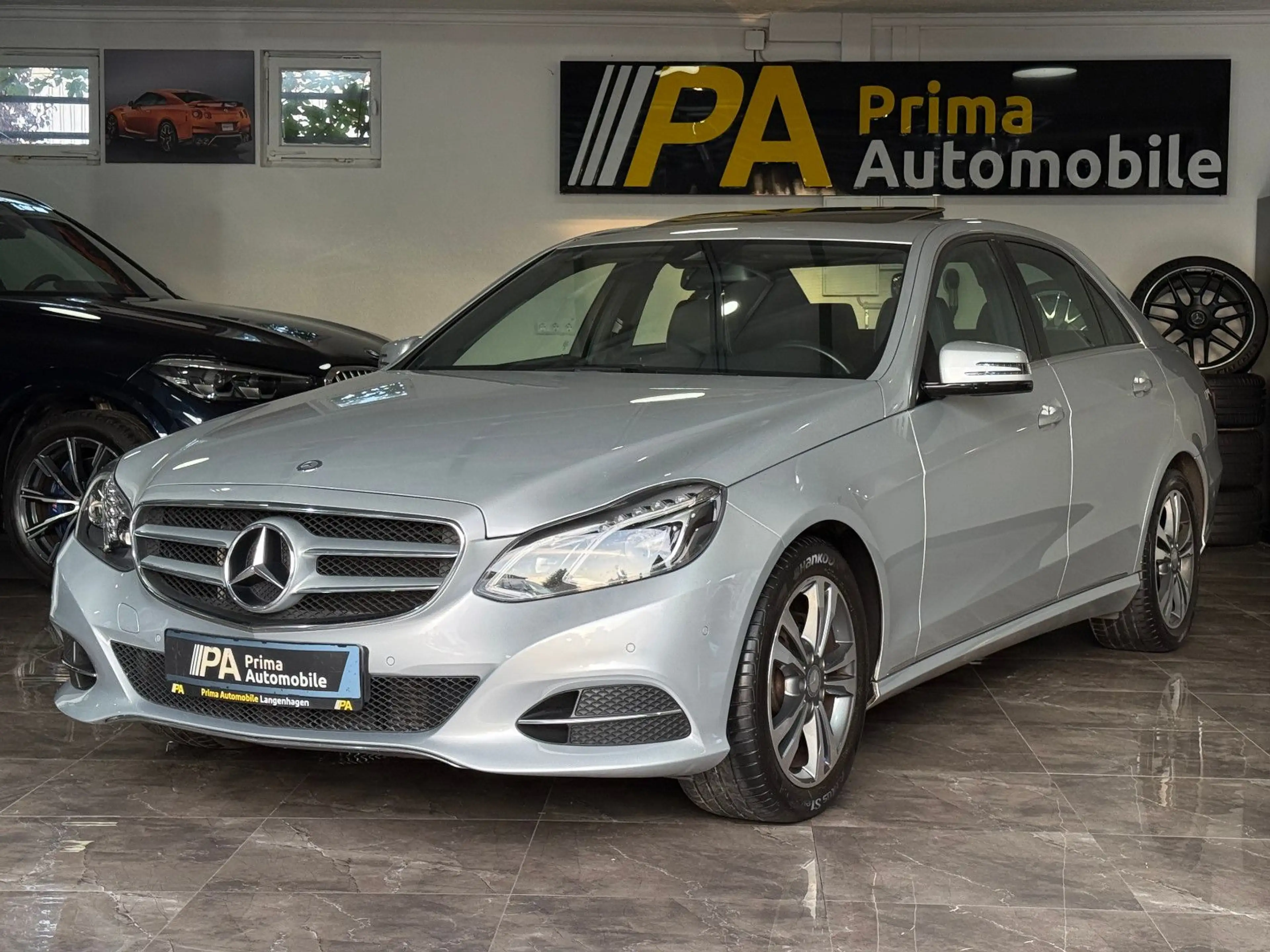 Mercedes-Benz E 250 CGI BlueEfficiency / ILS Schiebedach Navi