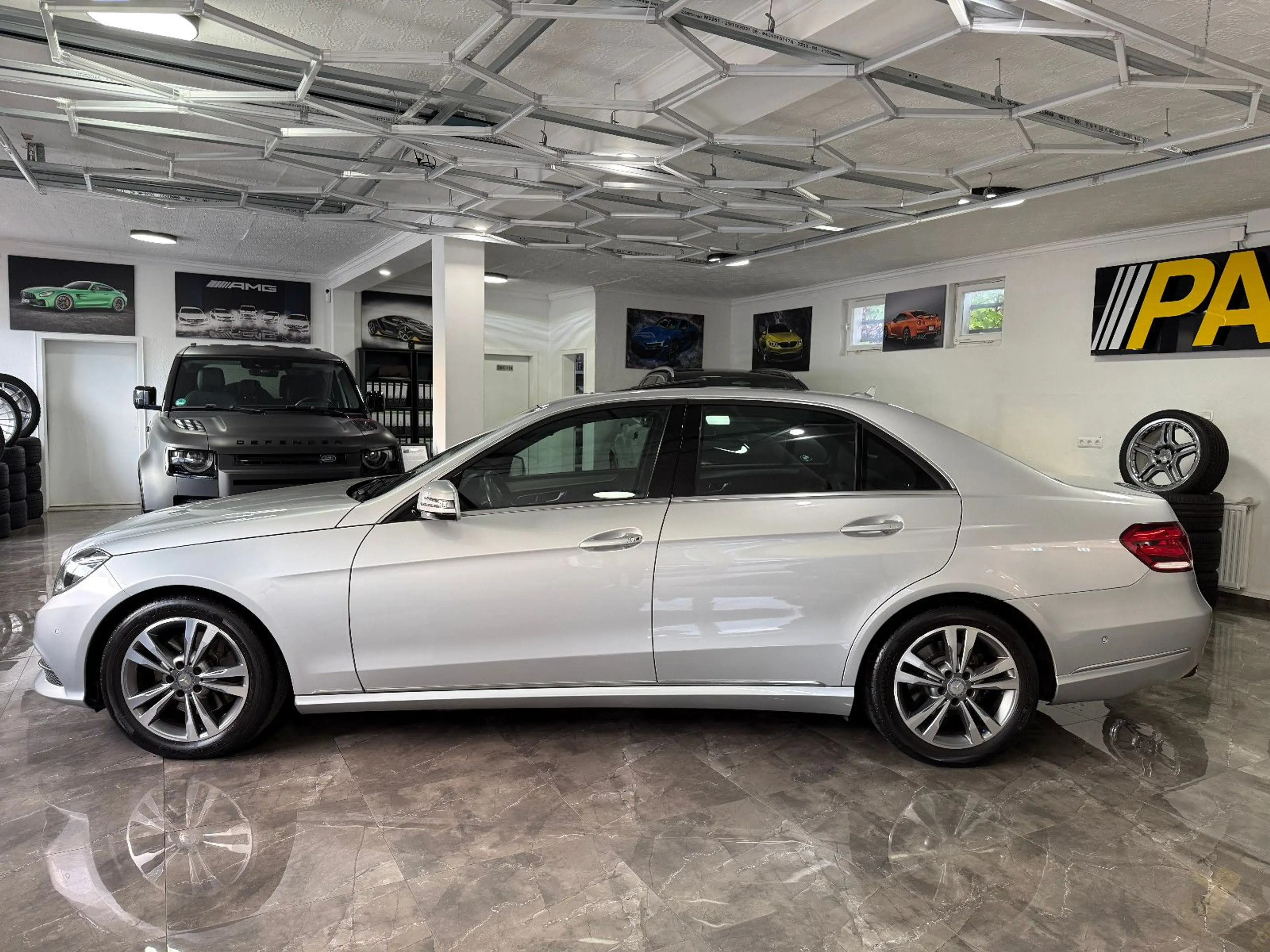 Mercedes-Benz E 250 CGI BlueEfficiency / ILS Schiebedach Navi — photo 2