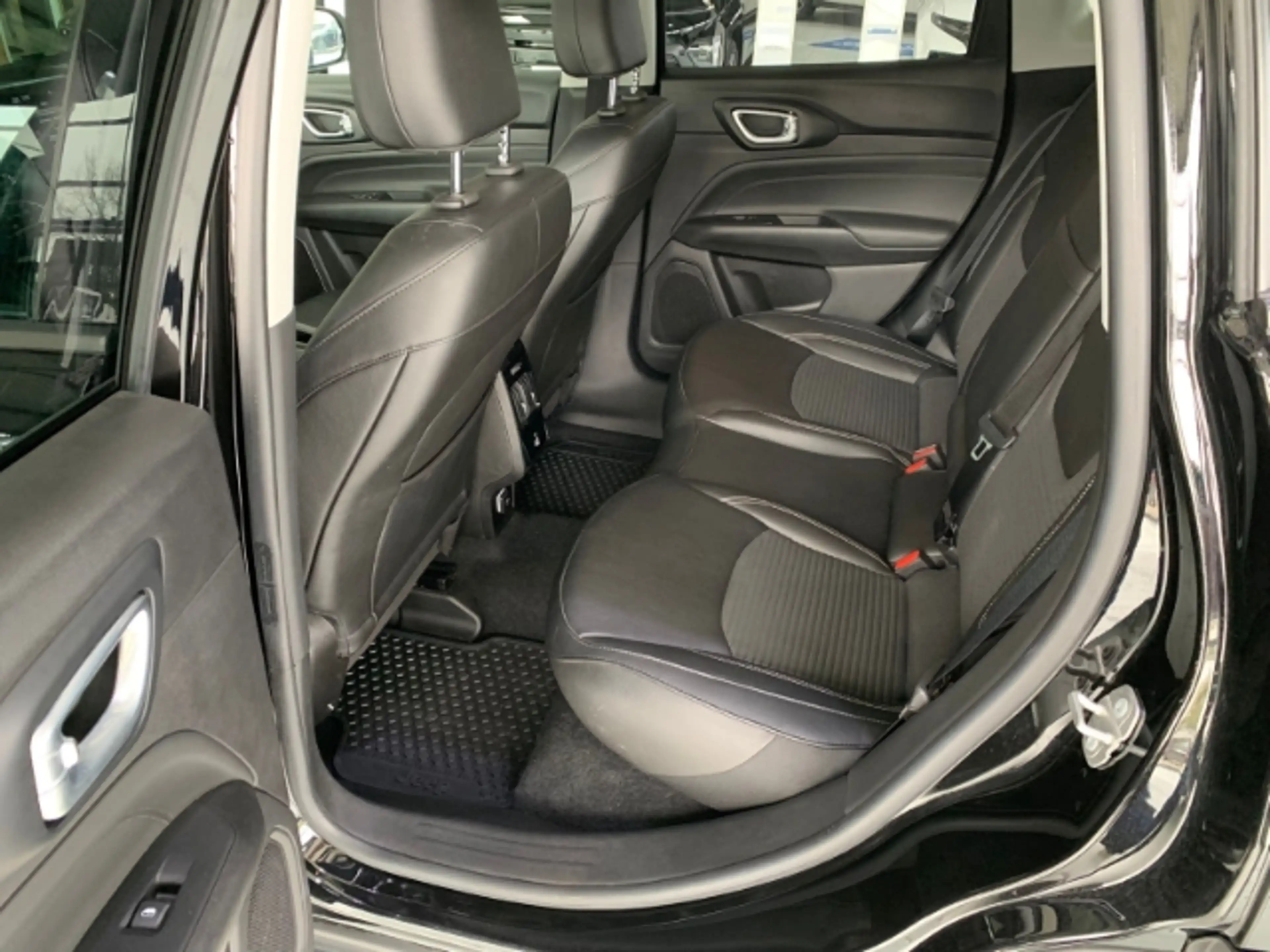 Jeep Compass Limited Mild-Hybrid FWD Digitales Cockpit LED ACC — photo 9