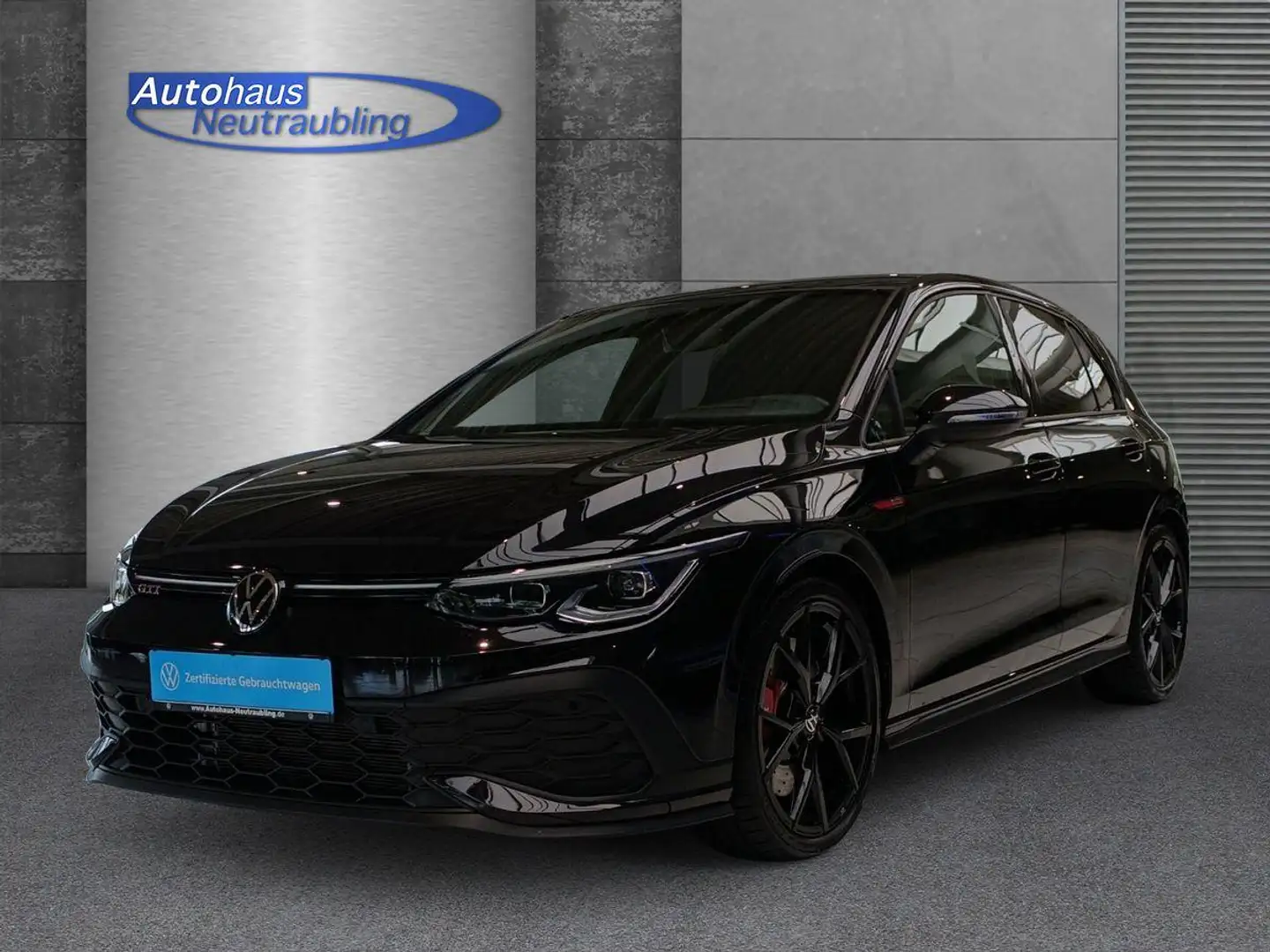 Volkswagen Golf 8 2.0 TSI "GTI CLUBSPORT" 300 PS DSG+IQ.LIGHT+REAR Schwarz - 2