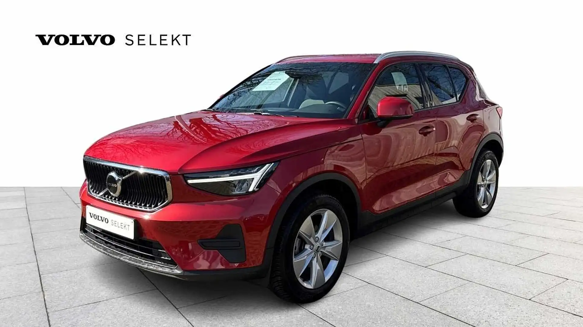 Volvo XC40 Core, T2 manual, Benzine Rood - 1