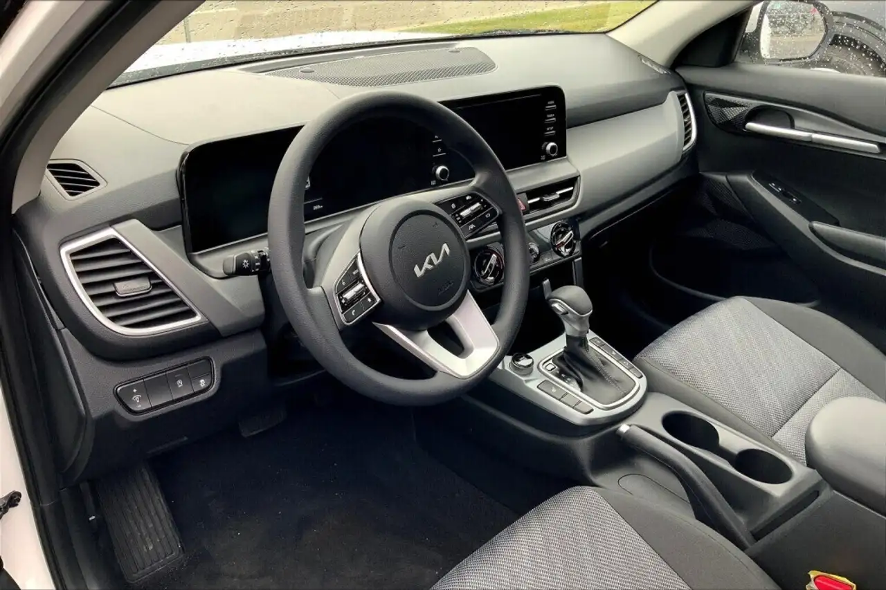 Kia Seltos снимка Kia Seltos