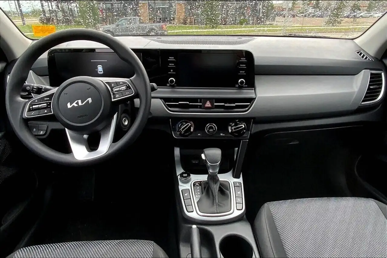 Kia Seltos снимка Kia Seltos